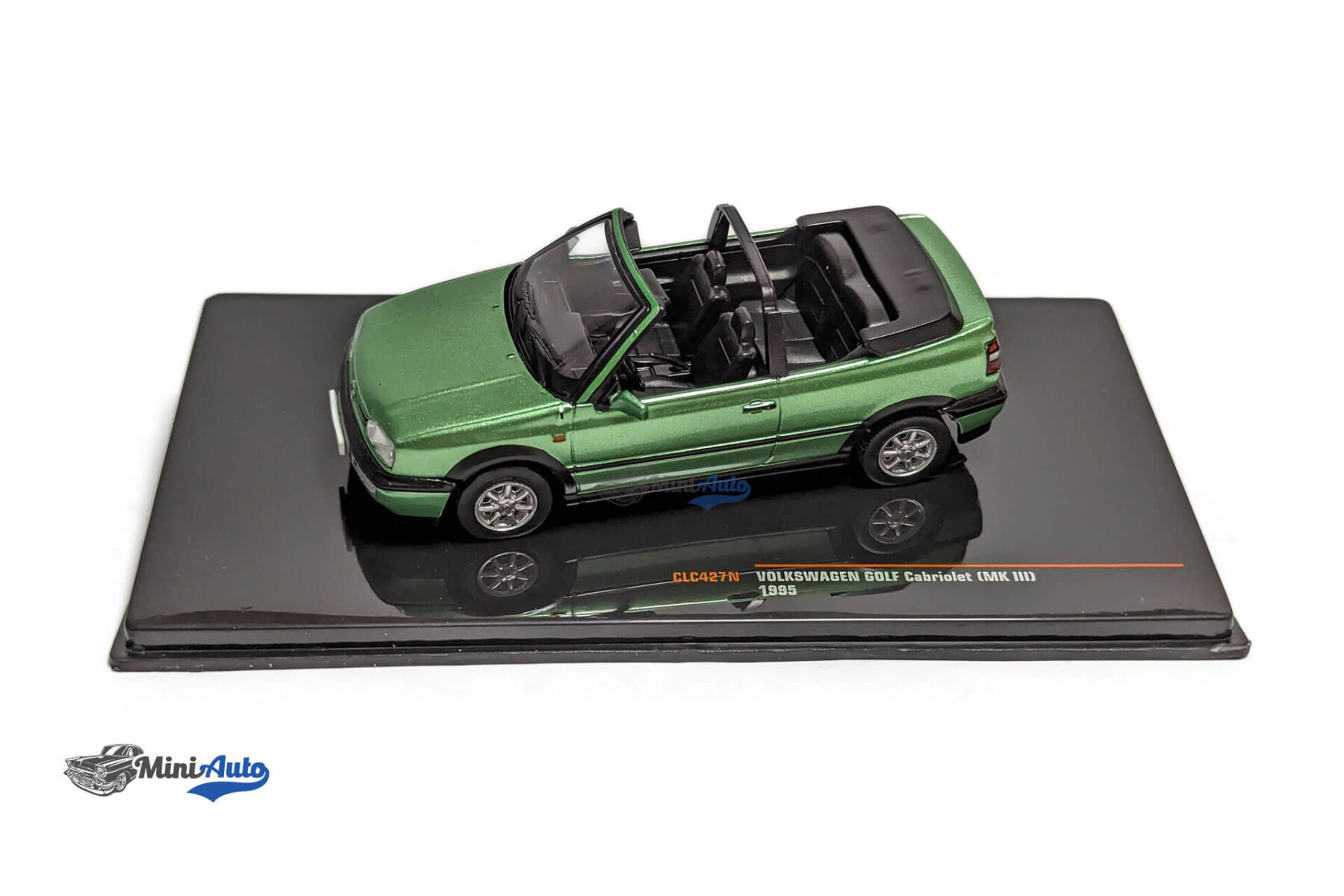 VW Golf III Cabriolet - 1995 - Green - Image 2