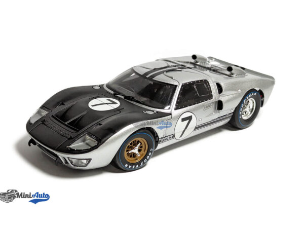 Ford GT40 MK II #7 24h LeMans Hill - 1966 - Silver