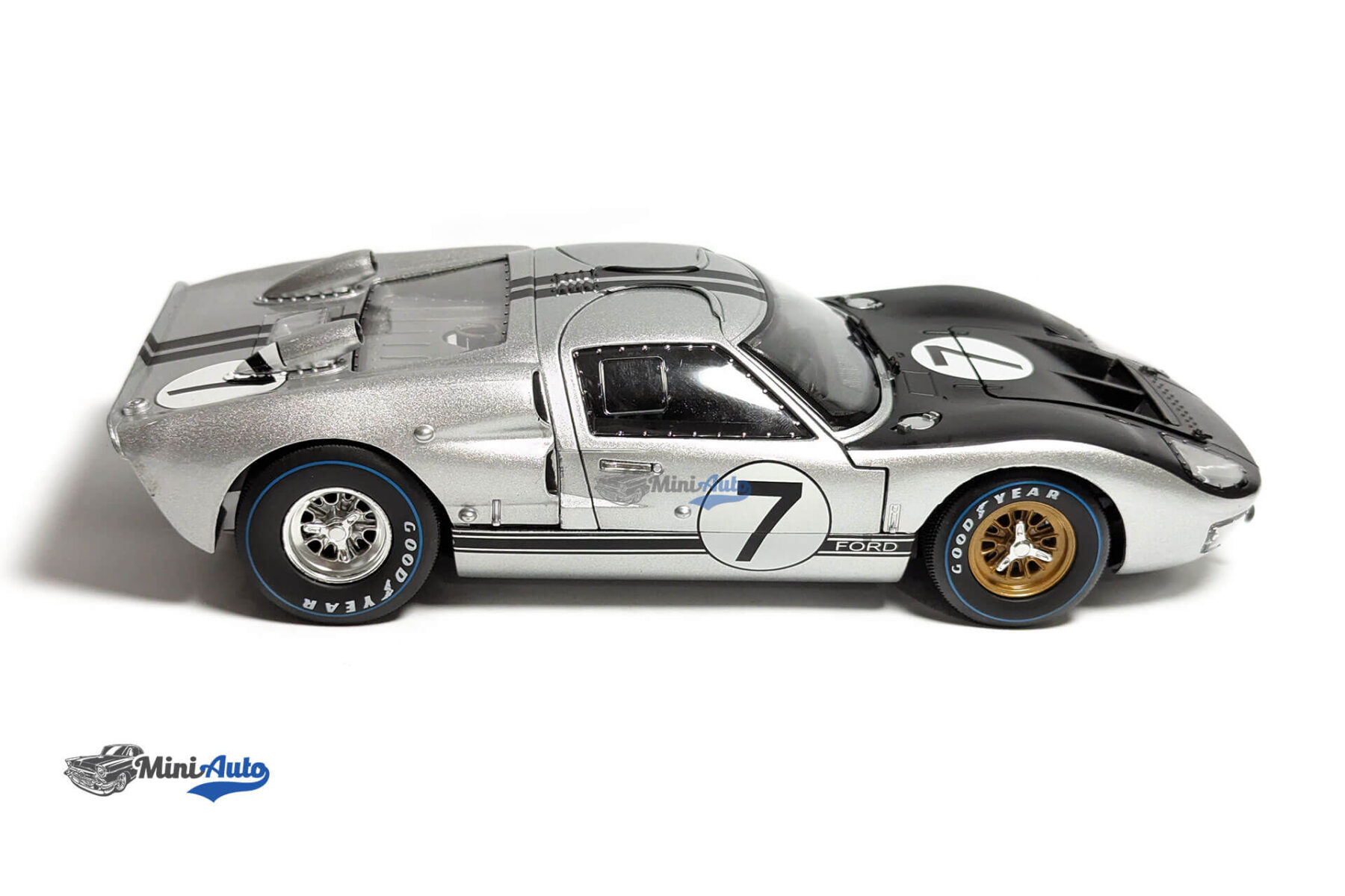 Ford GT40 MK II #7 24h LeMans Hill - 1966 - Silver - Image 10