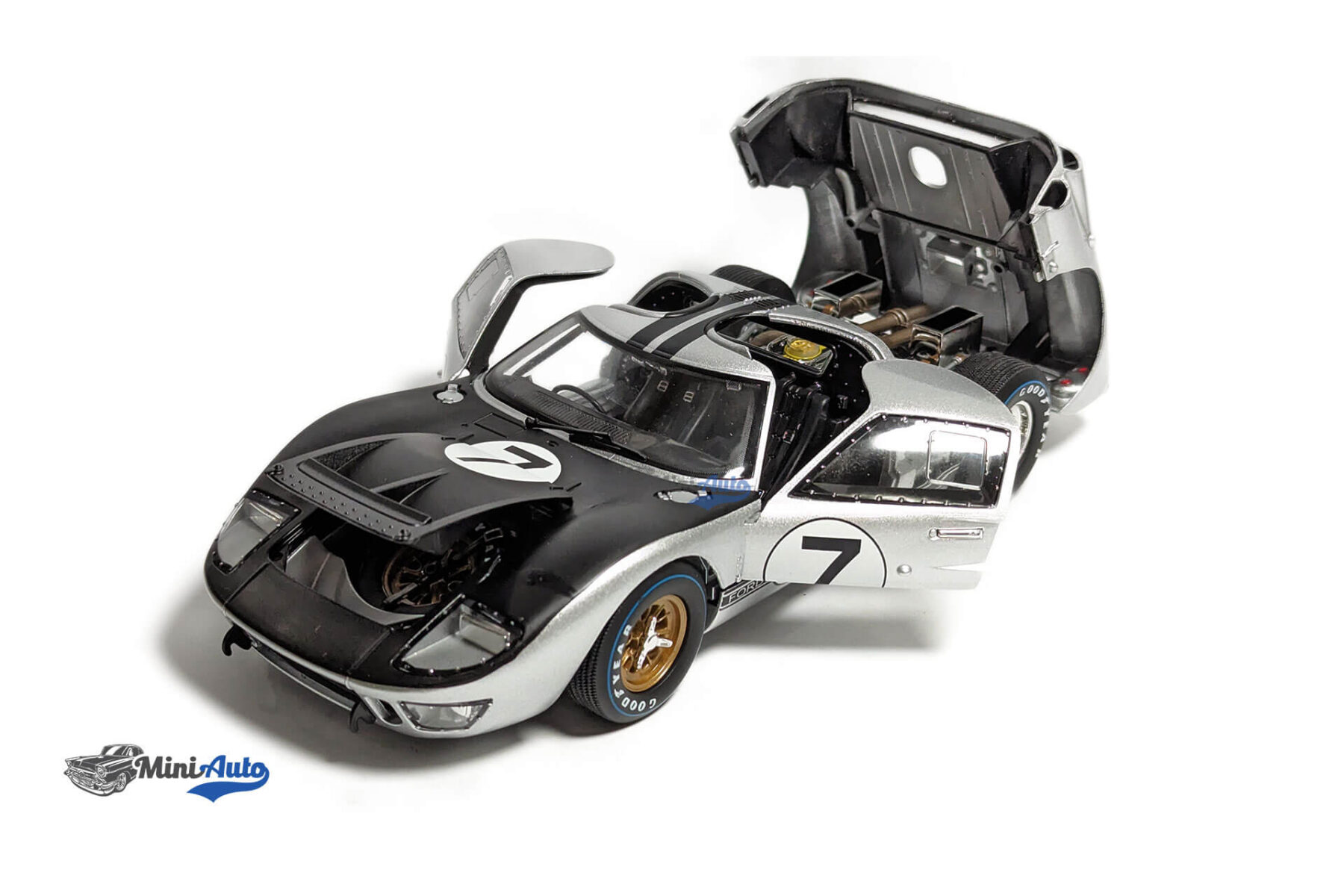 Ford GT40 MK II #7 24h LeMans Hill - 1966 - Silver - Image 2