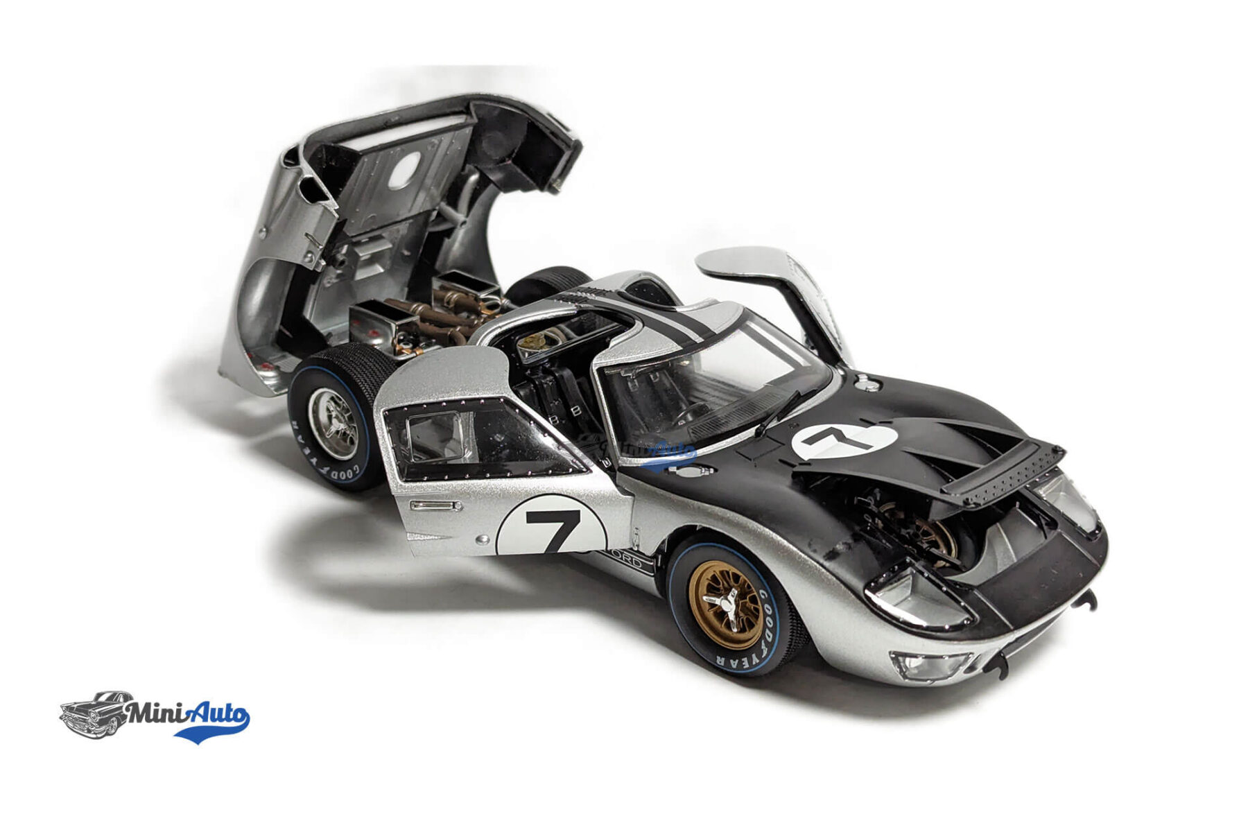 Ford GT40 MK II #7 24h LeMans Hill - 1966 - Silver - Image 3