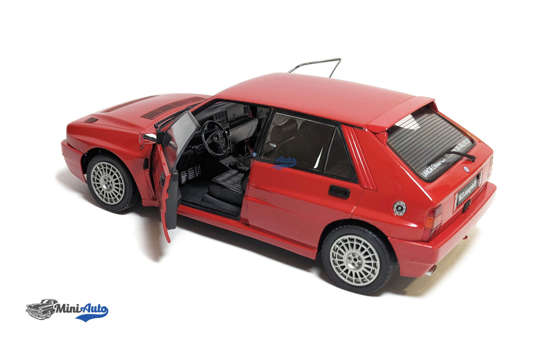 Lancia Delta HF Integrale Rosso Corsa - 1991 - Red - Image 4