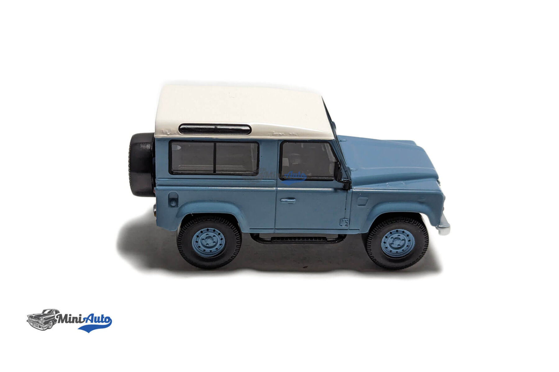 Land Rover Defender - 1995 – Blue - Image 3