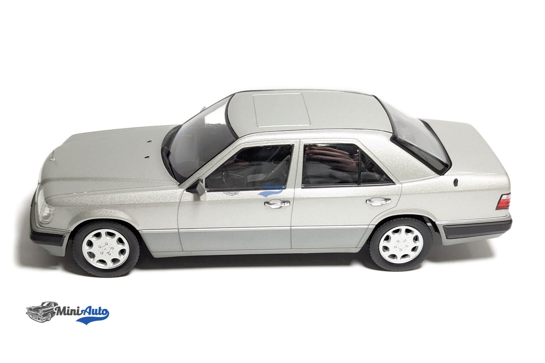 Mercedes-Benz-E-Klasse-(W124)---1989---Silver_4 Mercedes-Benz E-Klasse (W124) - 1989 - Silver - Image 2