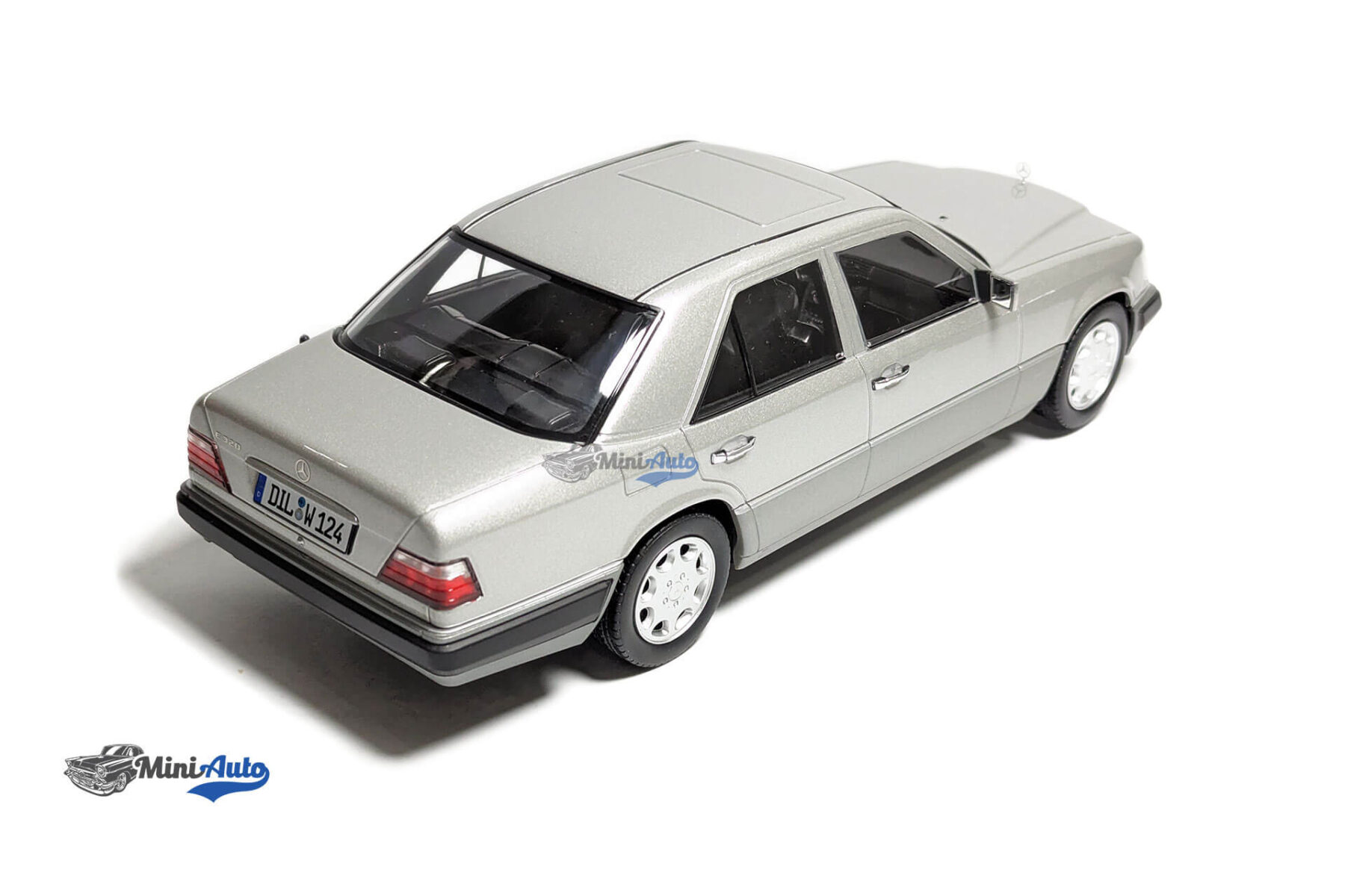 Mercedes-Benz-E-Klasse-(W124)---1989---Silver_6 Mercedes-Benz E-Klasse (W124) - 1989 - Silver - Image 7