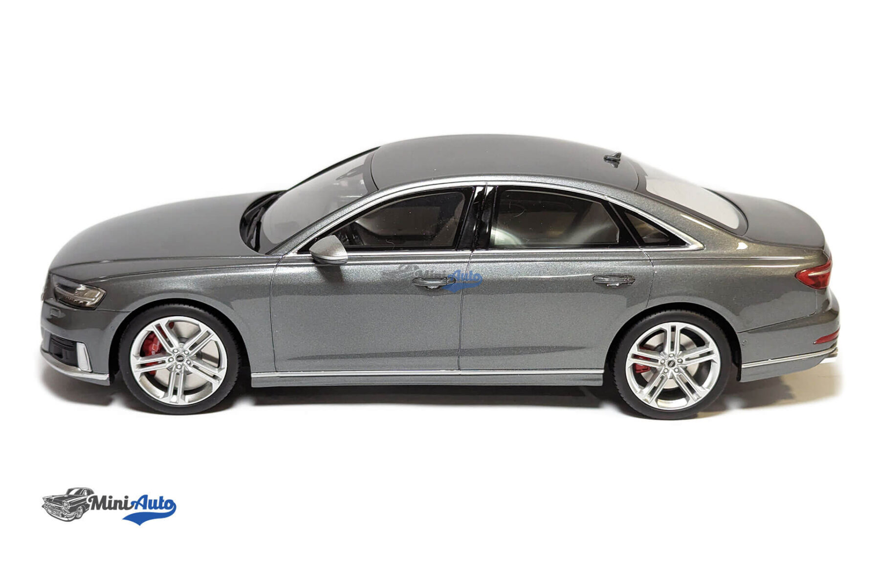 Audi S8 - 2020 - Grey - Image 2
