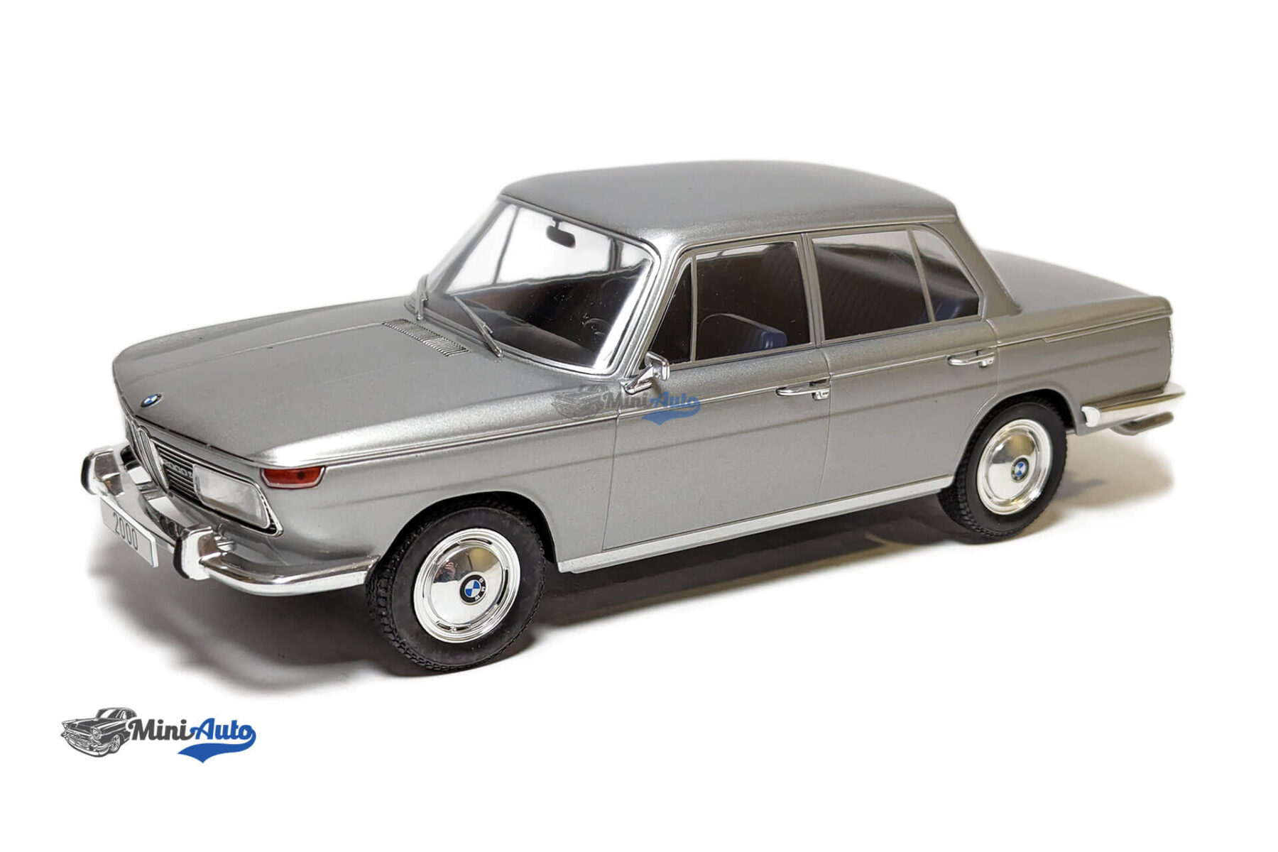 BMW 2000 (Type 121) - 1966 - Silver - Image 4