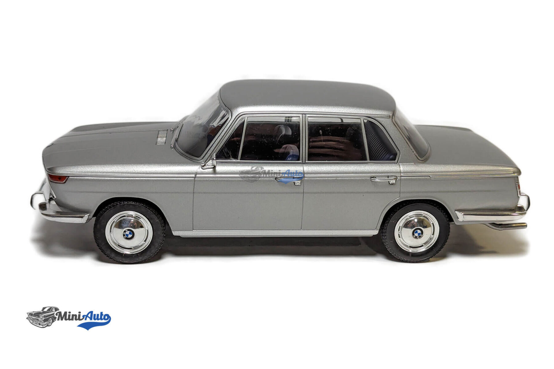 BMW 2000 (Type 121) - 1966 - Silver - Image 2