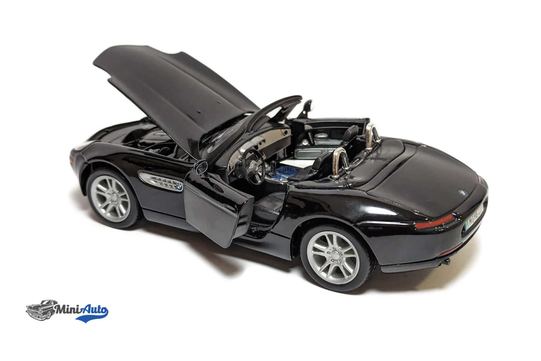 BMW Z8 (E52) - 2000 - Black - Image 4