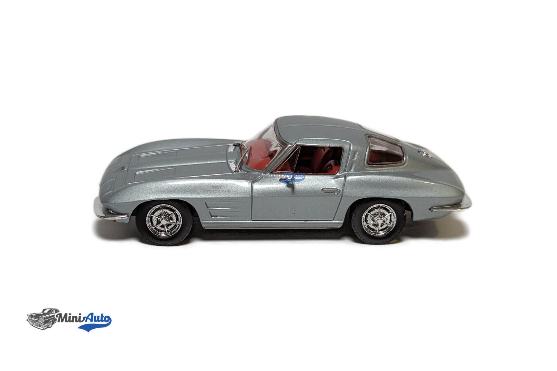 Chevrolet Corvette Stingray - 1965 - Grey - Image 2