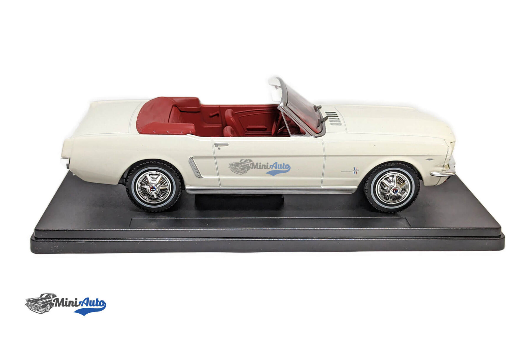 Ford Mustang Convertible - 1965 - White - Image 3