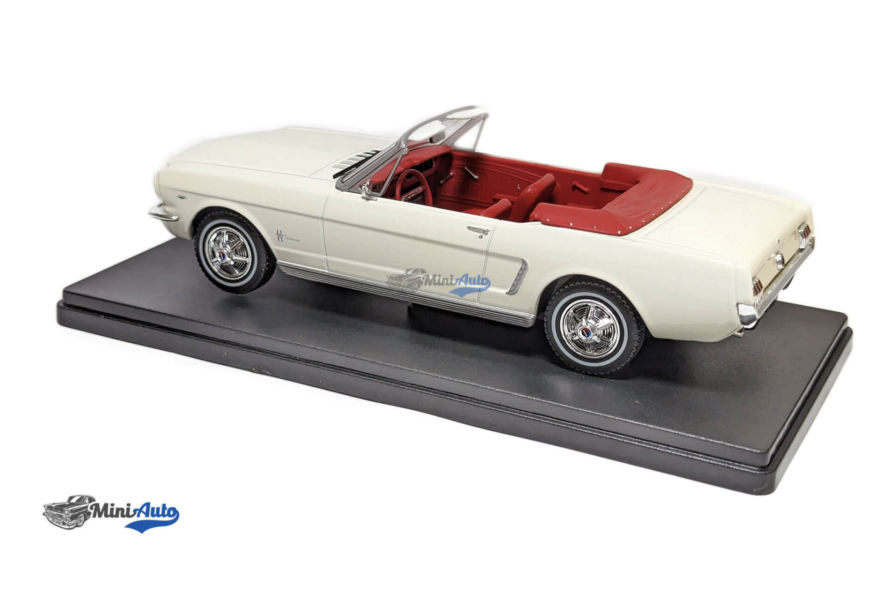 Ford Mustang Convertible - 1965 - White - Image 6