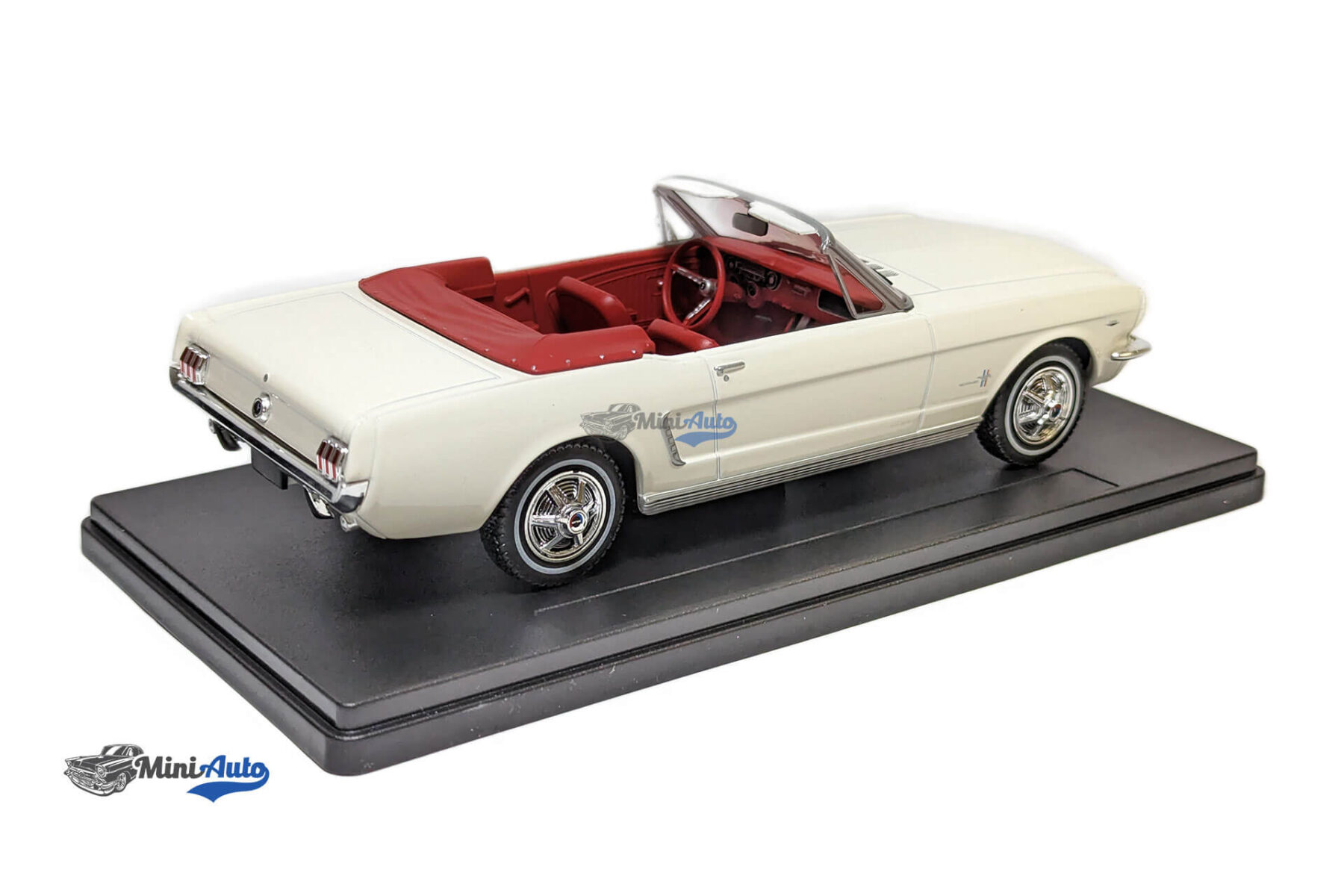 Ford Mustang Convertible - 1965 - White - Image 7