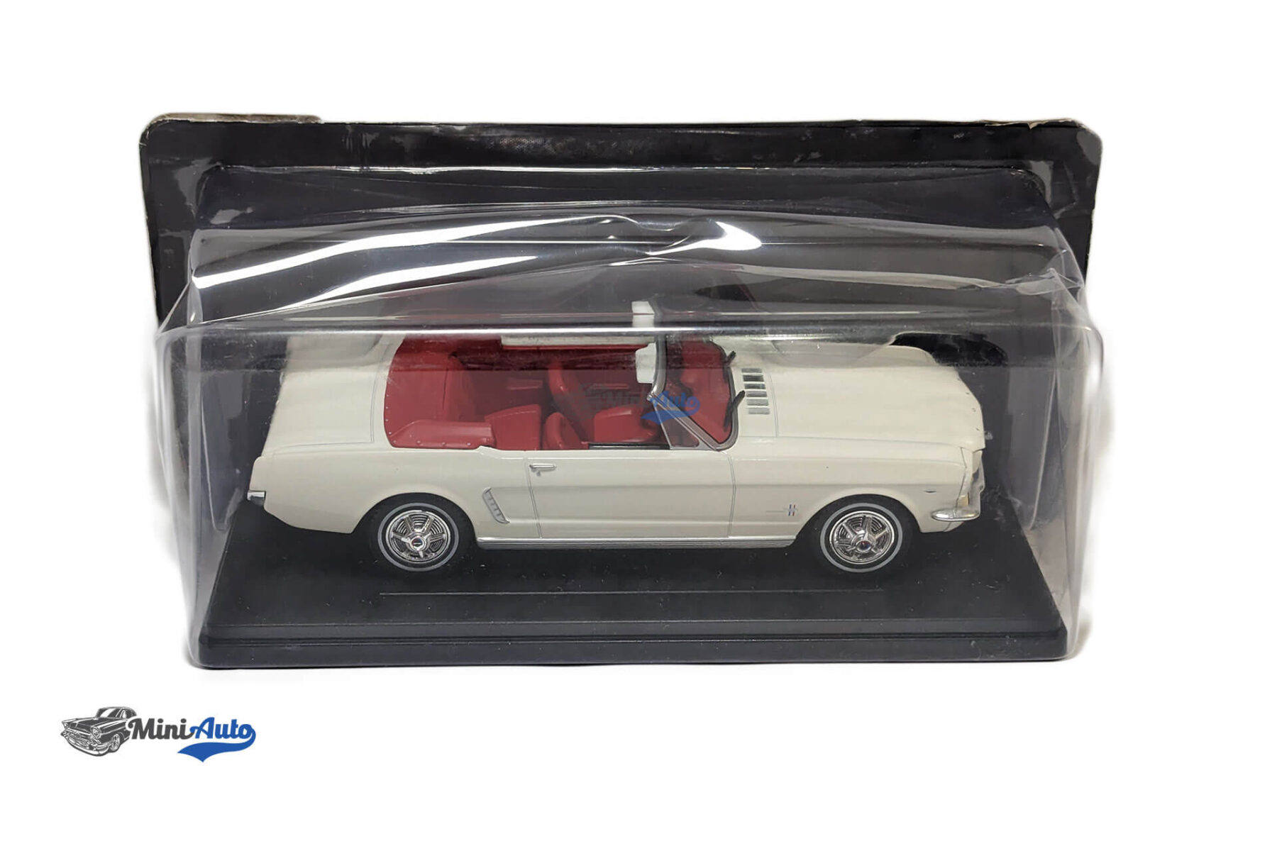 Ford Mustang Convertible - 1965 - White - Image 8