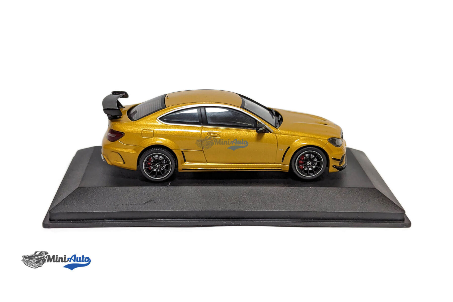 Mercedes-Benz C63 AMG Black Series - 2012 - Yellow - Image 3