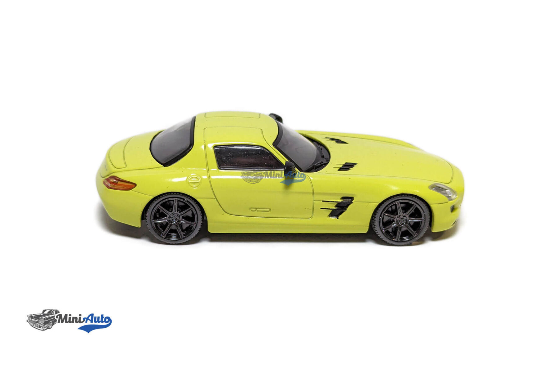 Mercedes Benz SLS AMG - 2010 - Yellow - Image 3