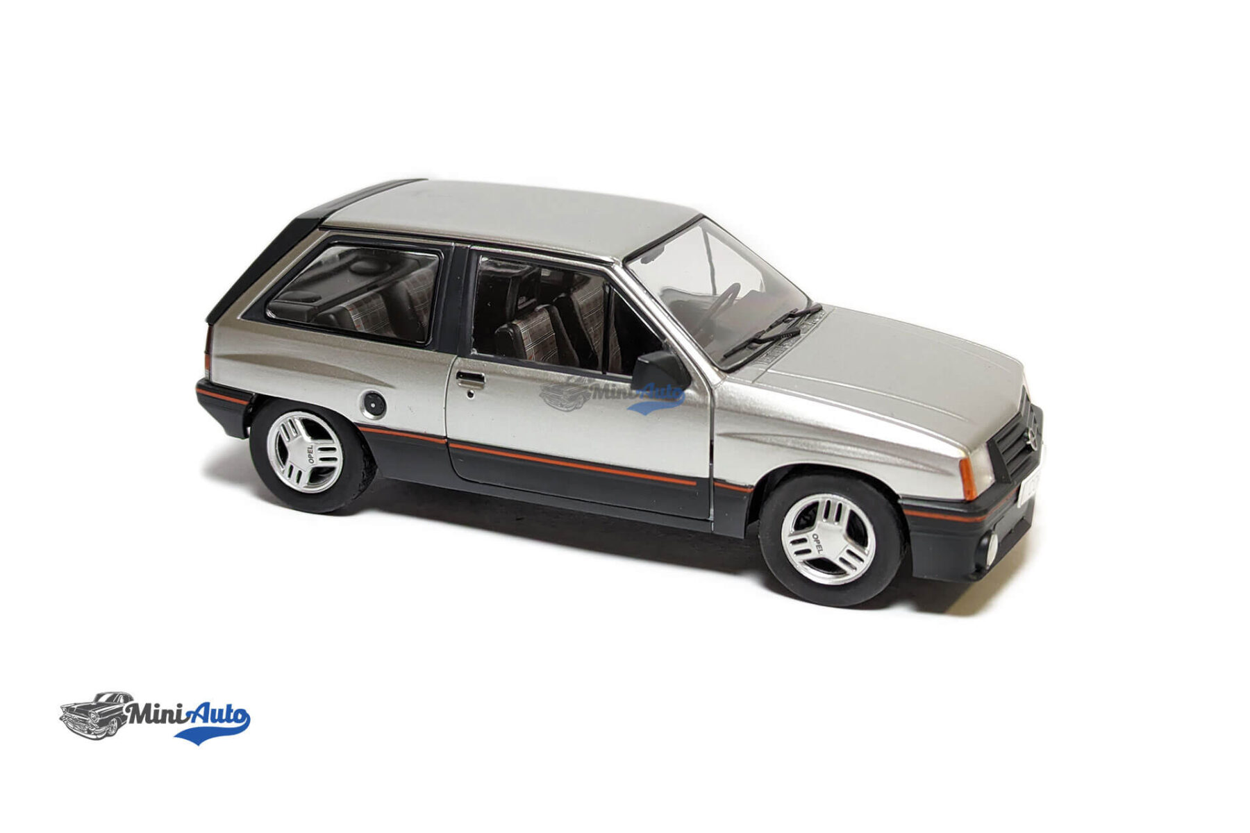 Opel Corsa A SR - Silver - 1985 - Image 9