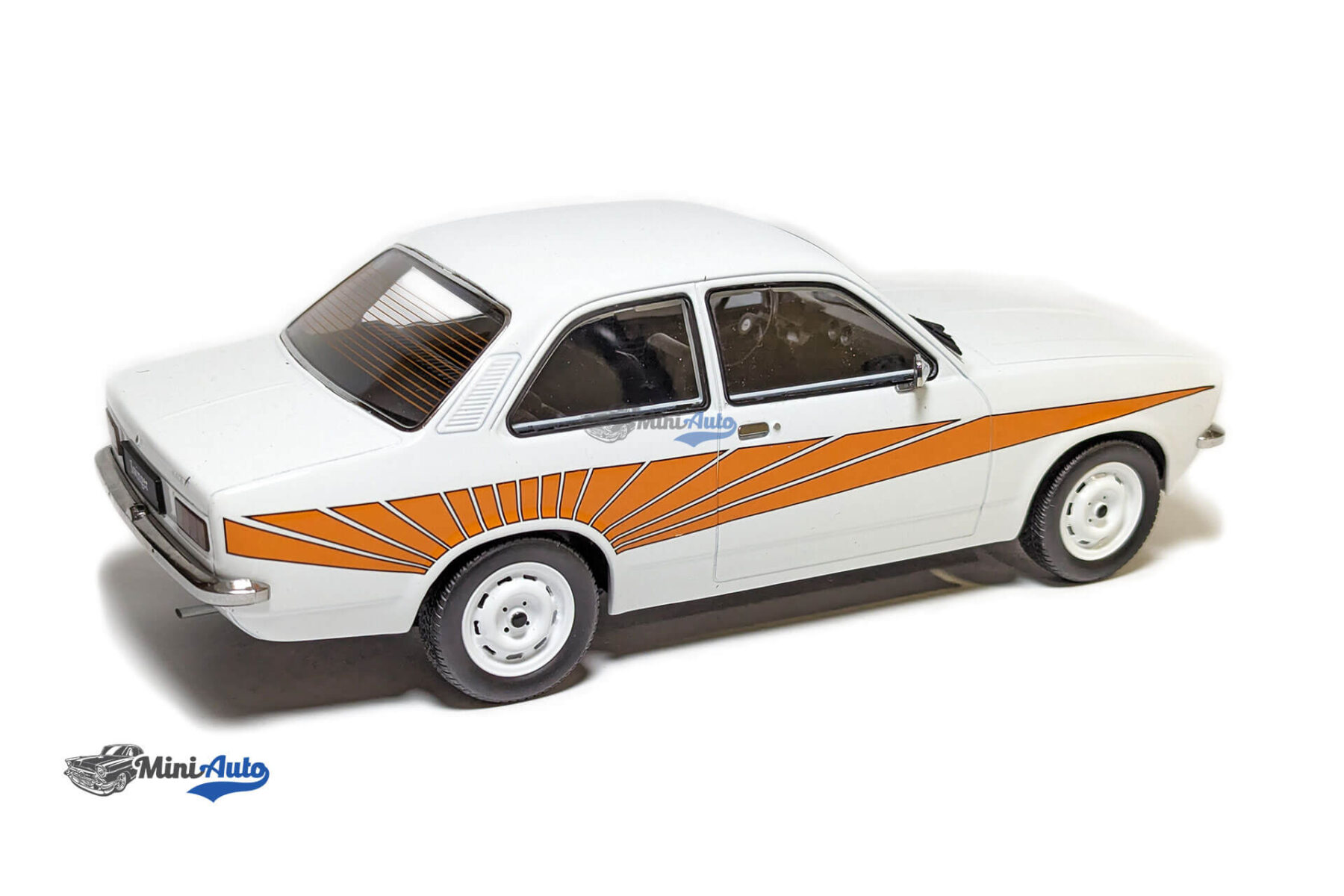 Opel Kadett C Swinger - 1973 - White - Image 5