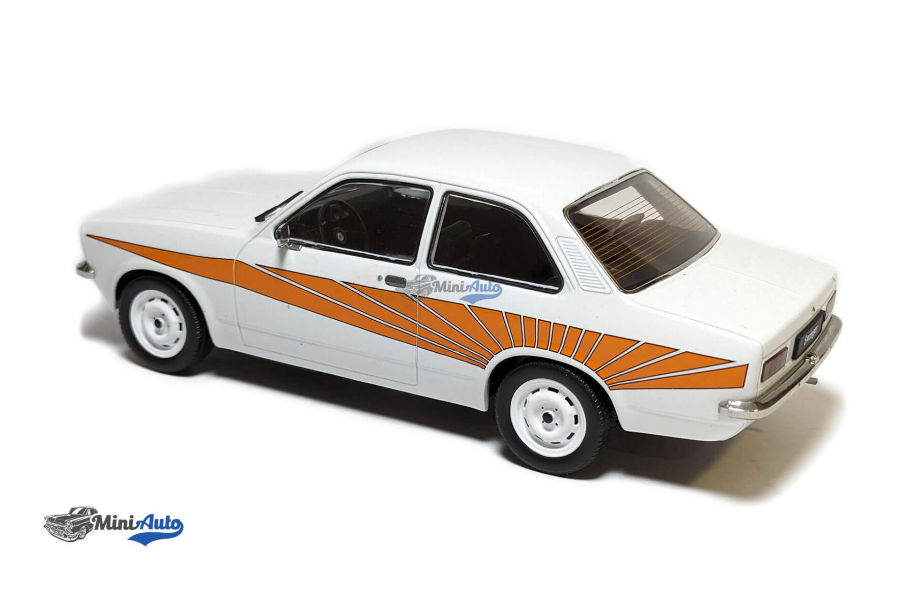 Opel Kadett C Swinger - 1973 - White - Image 6