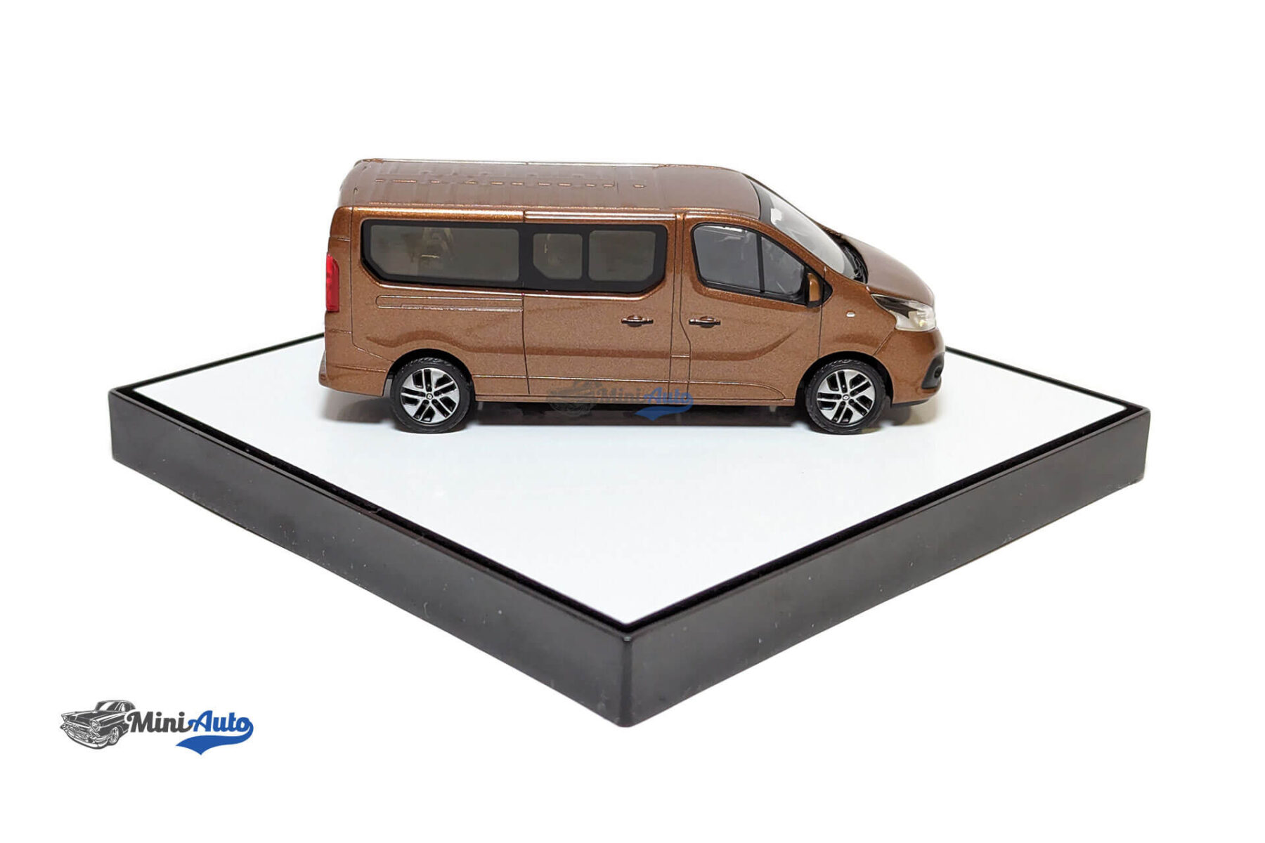 Renault-VP-Trafic-III---Brown_3 Renault VP Trafic III - 2015 - Brown - Image 3