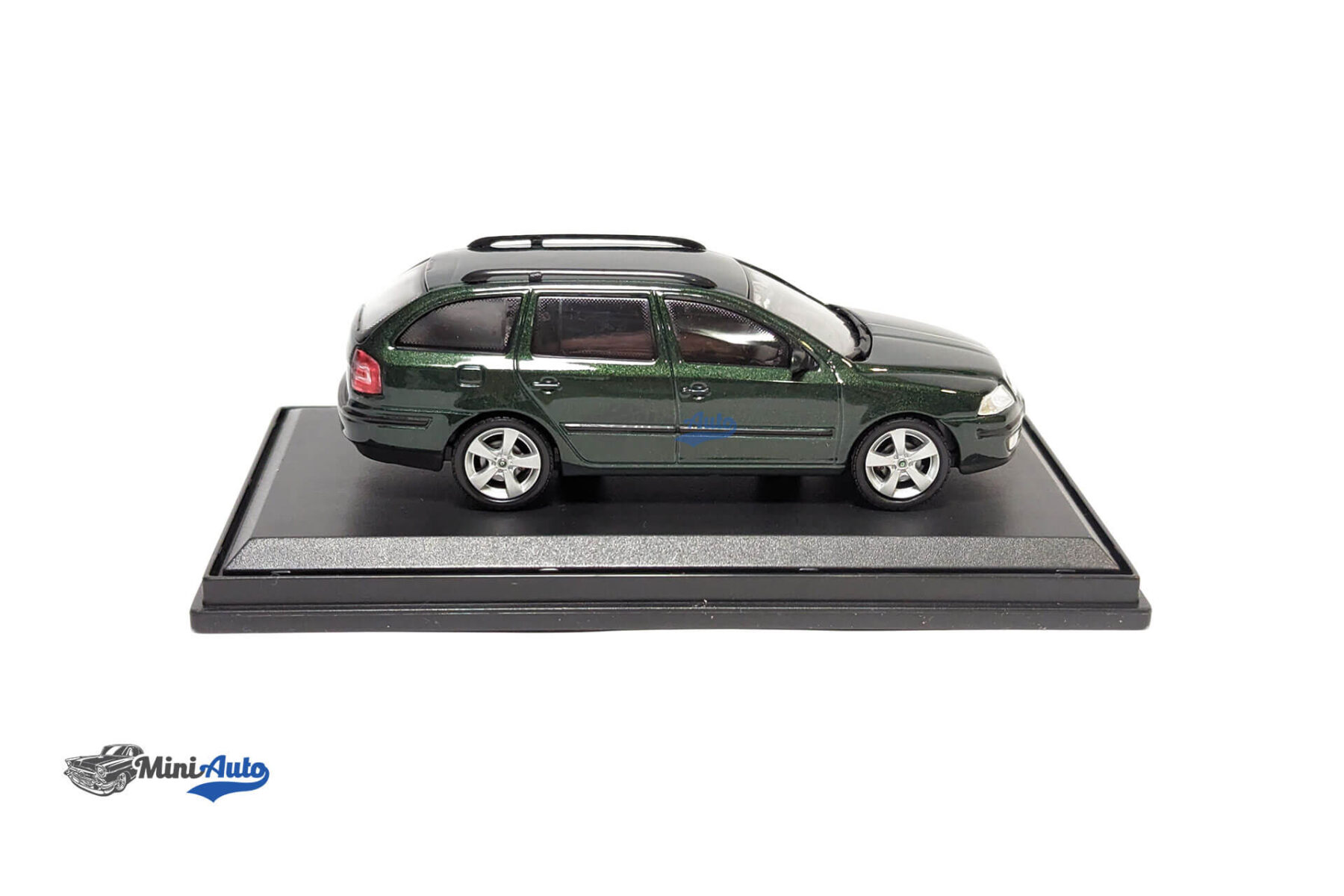 Skoda Octavia Wagon - 2004 - Green - Image 3