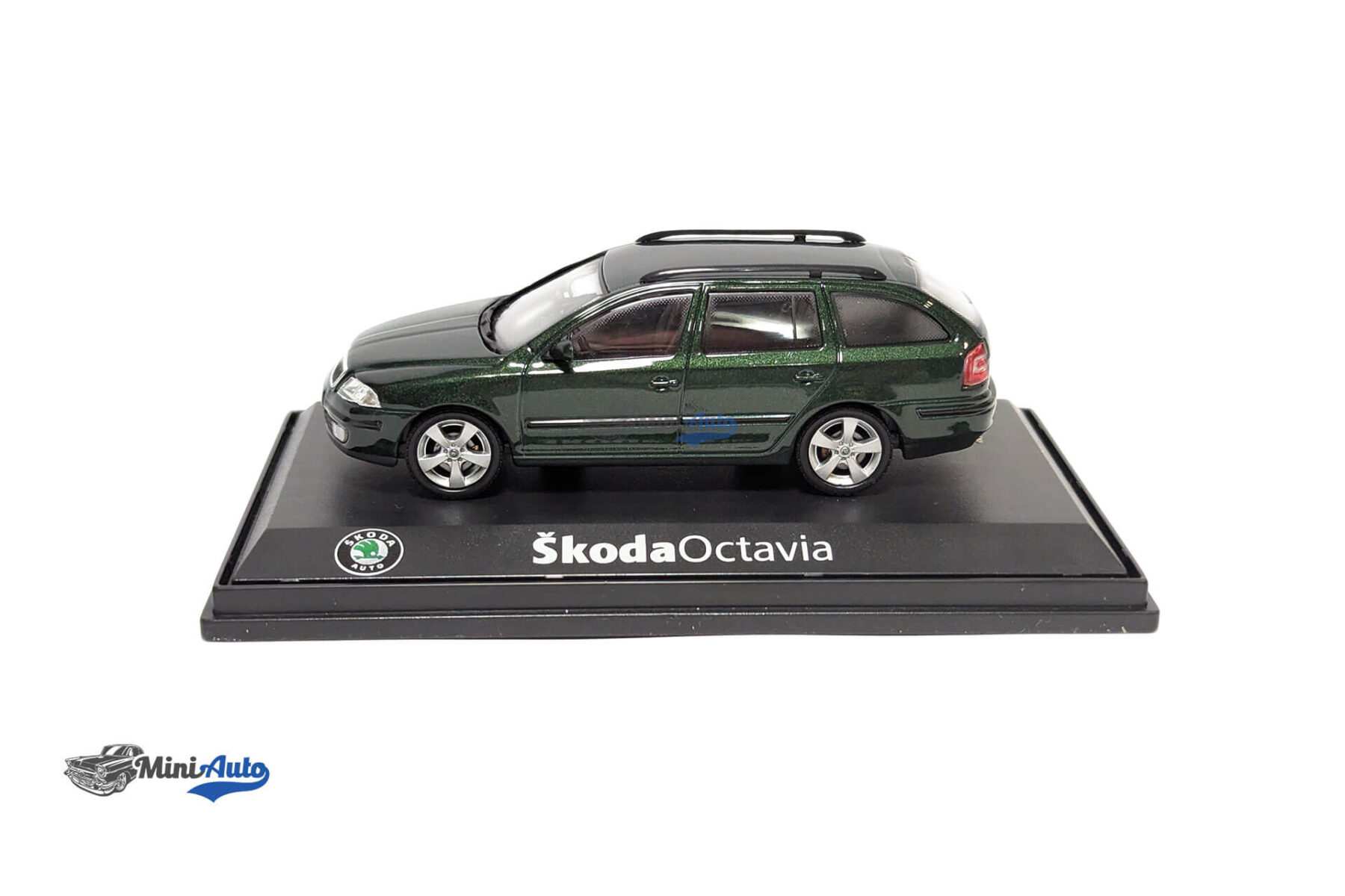Skoda Octavia Wagon - 2004 - Green - Image 2