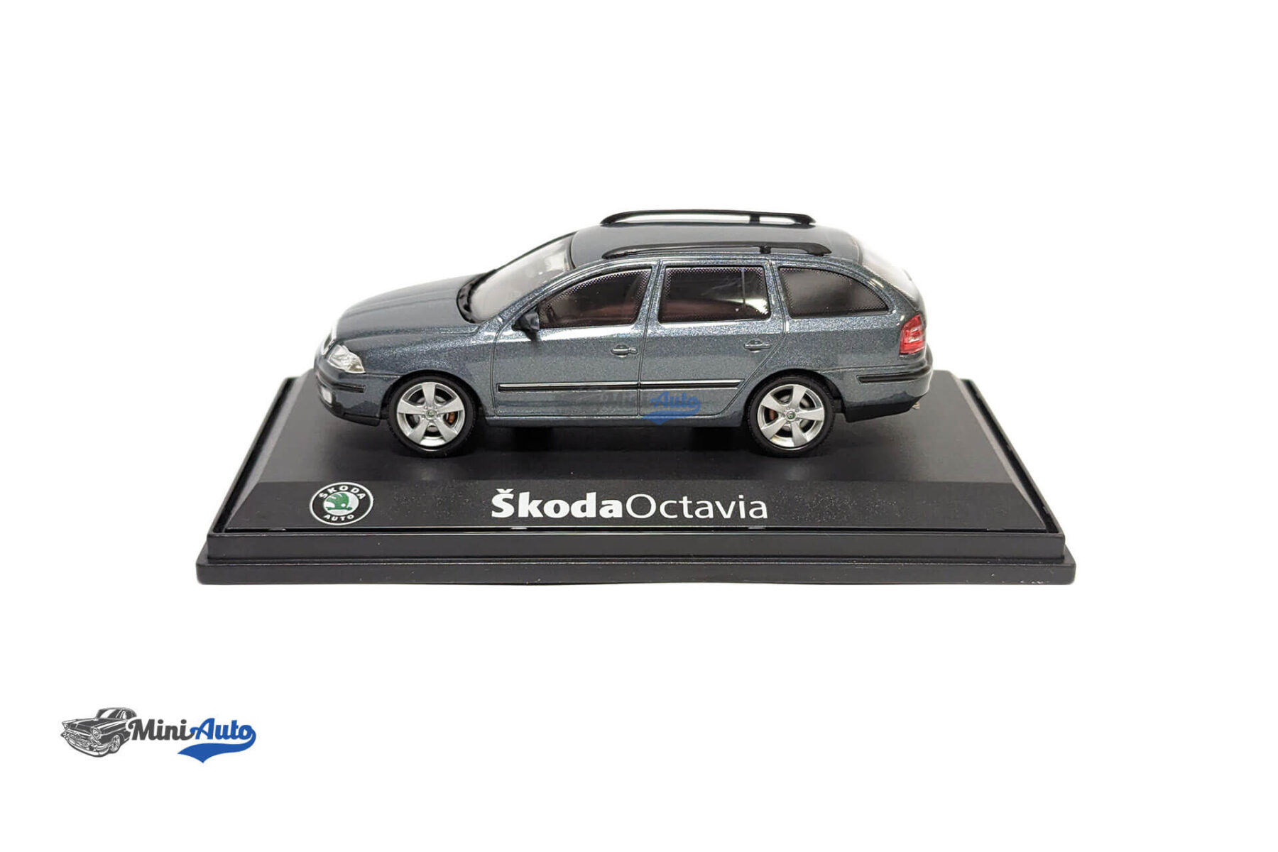 Skoda Octavia Wagon - 2004 - Grey - Image 2