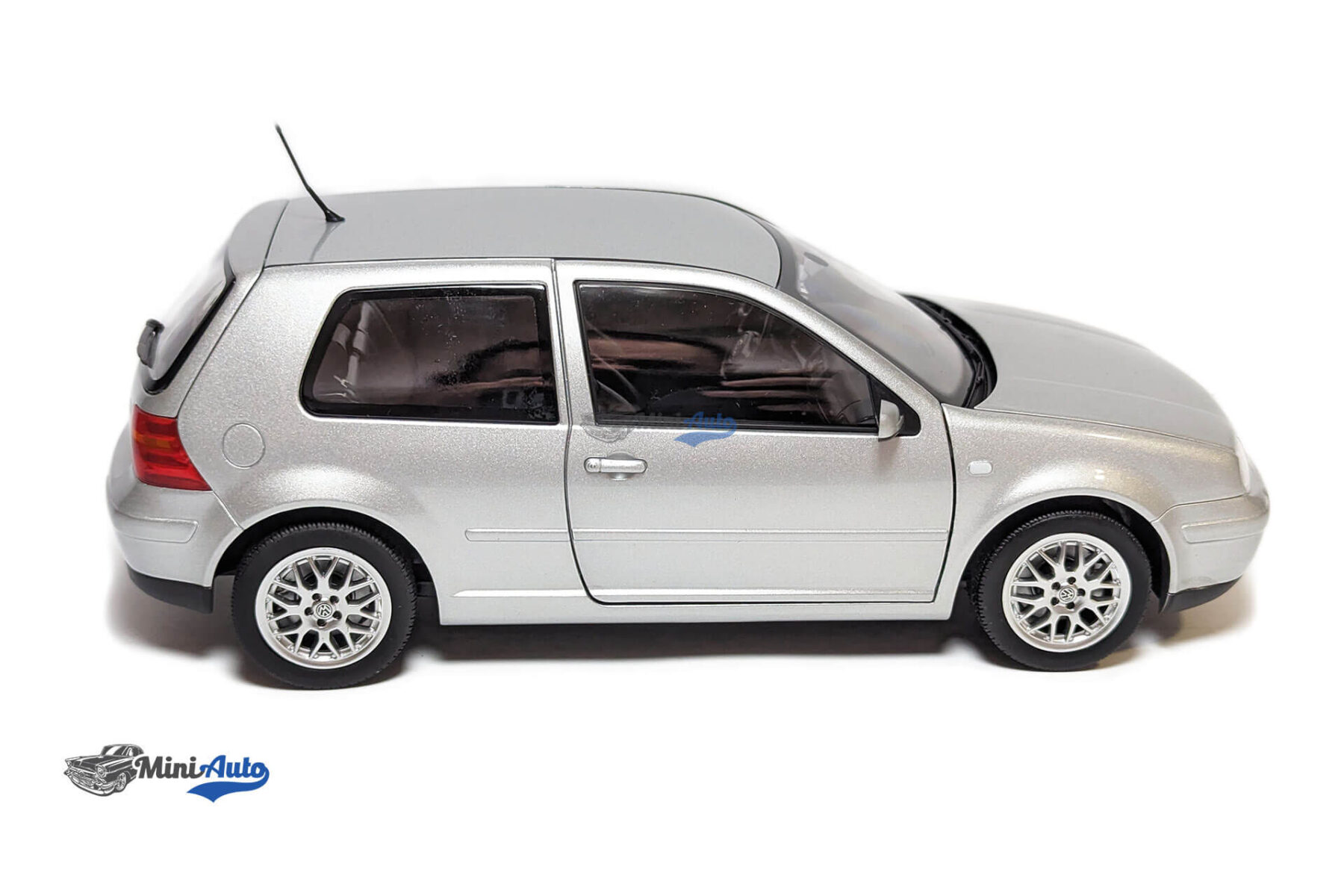 Volkswagen IV Golf GTI - 2002 - Silver - Image 7