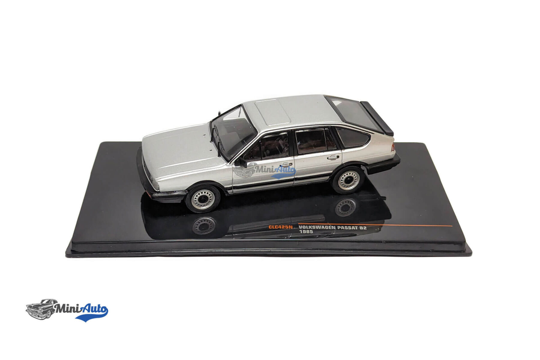 Volkswagen Passat B2 - 1985 - Silver - Image 2