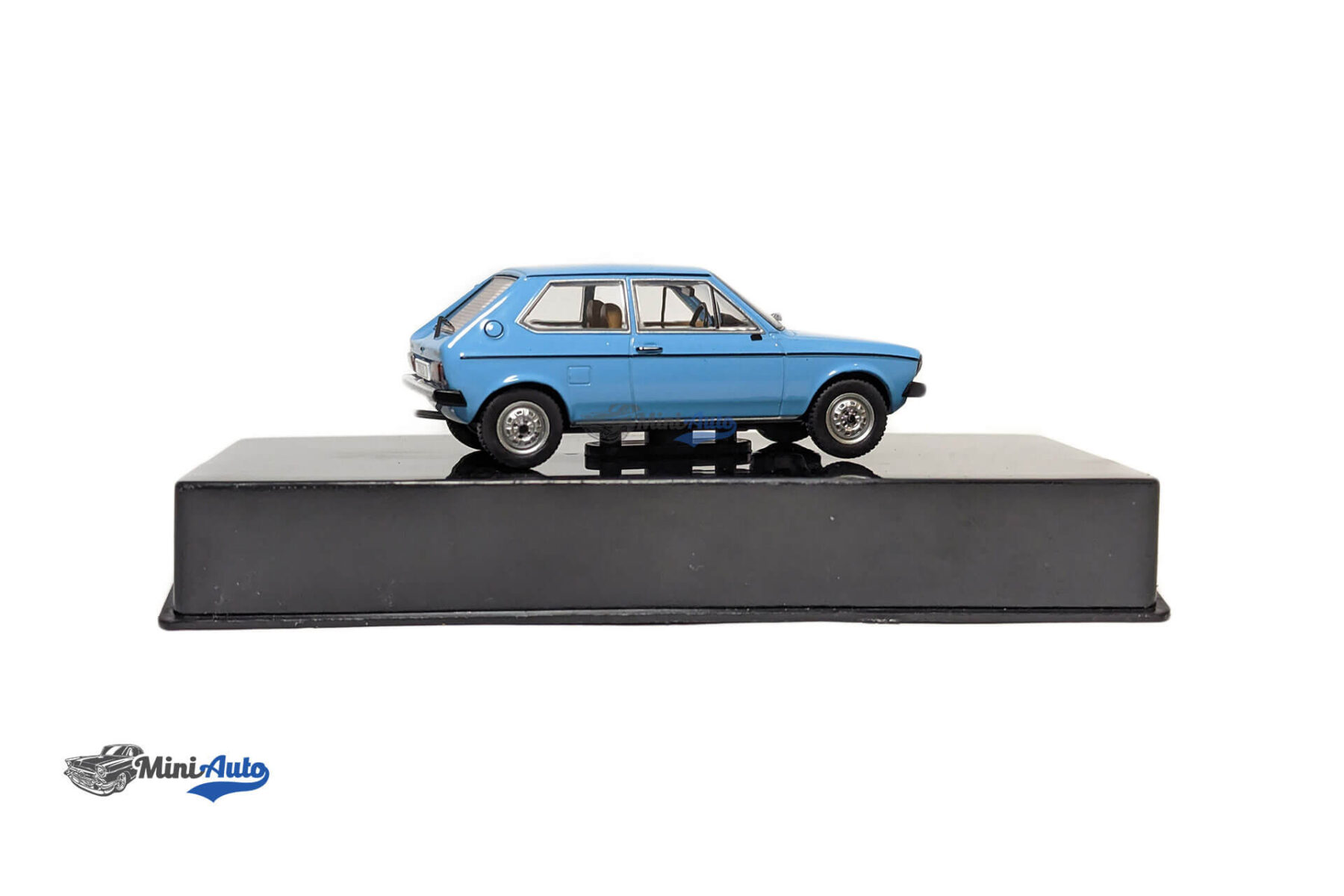 Volkswagen-Polo-I---1975---Light-Blue_3 Volkswagen Polo I - 1975 - Light Blue - Image 3
