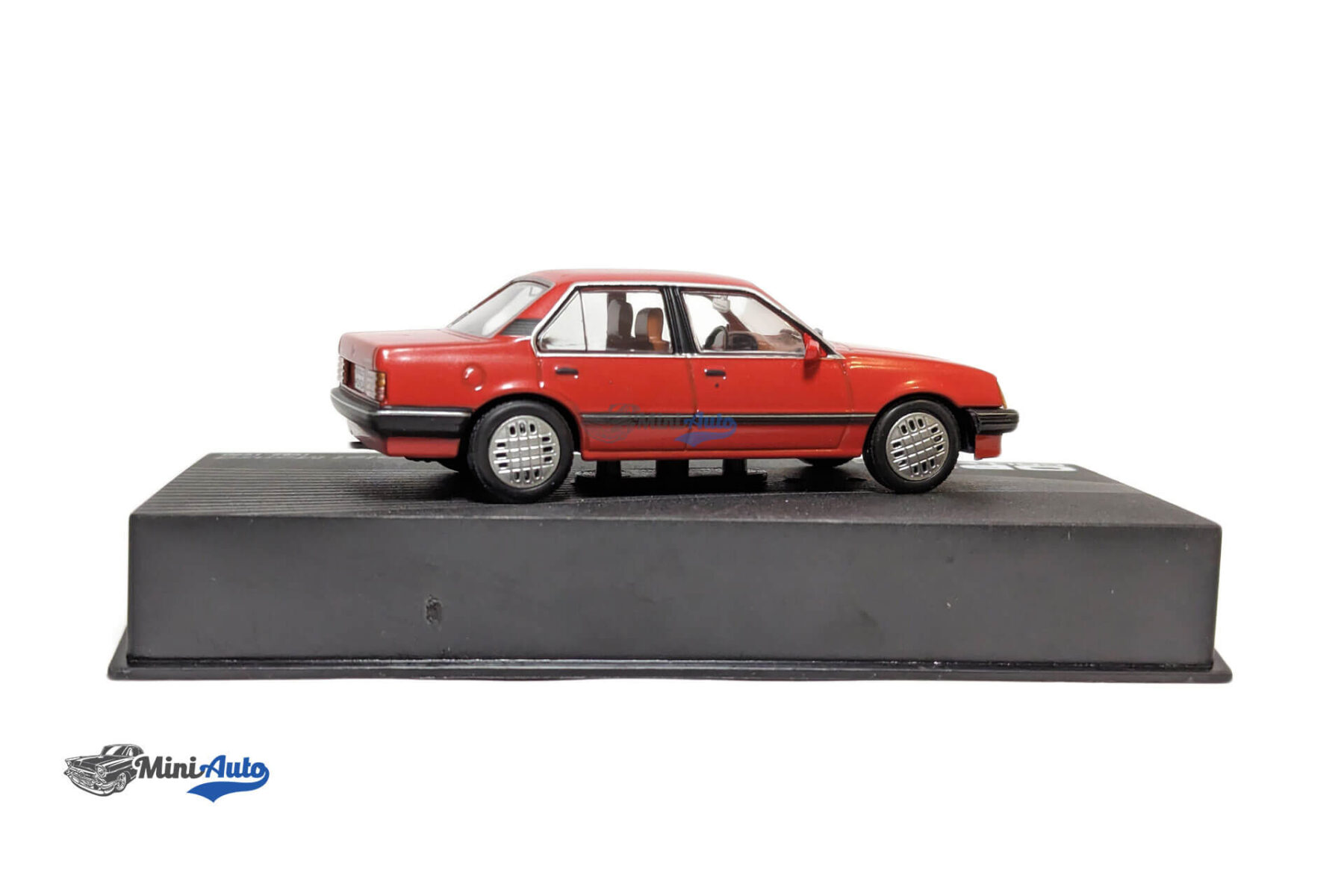 Chevrolet Opel Monza - 1982 - Red - Image 3