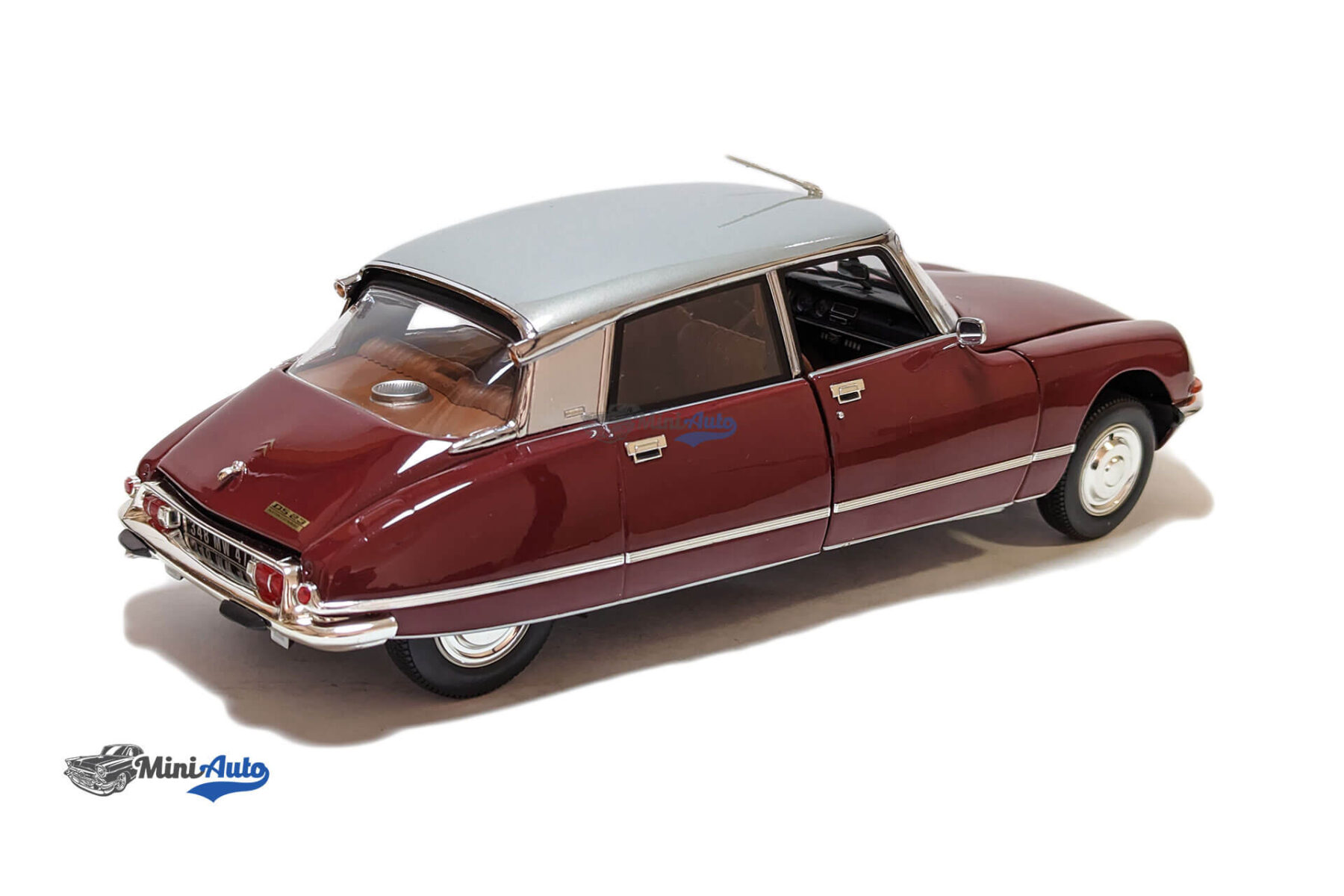 Citroen DS 23 Pallas - 1972 – Grenade Red - Image 11