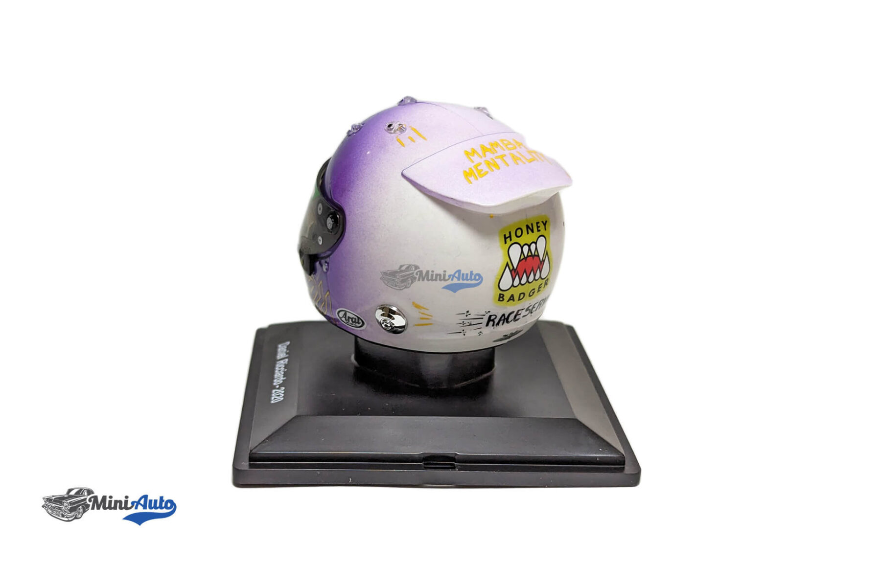 Daniel Ricciardo #3 Renault DP World Formula 1 1:5 - 2020 - Image 4