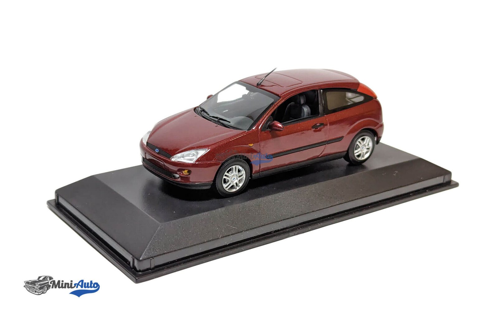 Ford Focus 3-door - 2001 - Red - Image 4