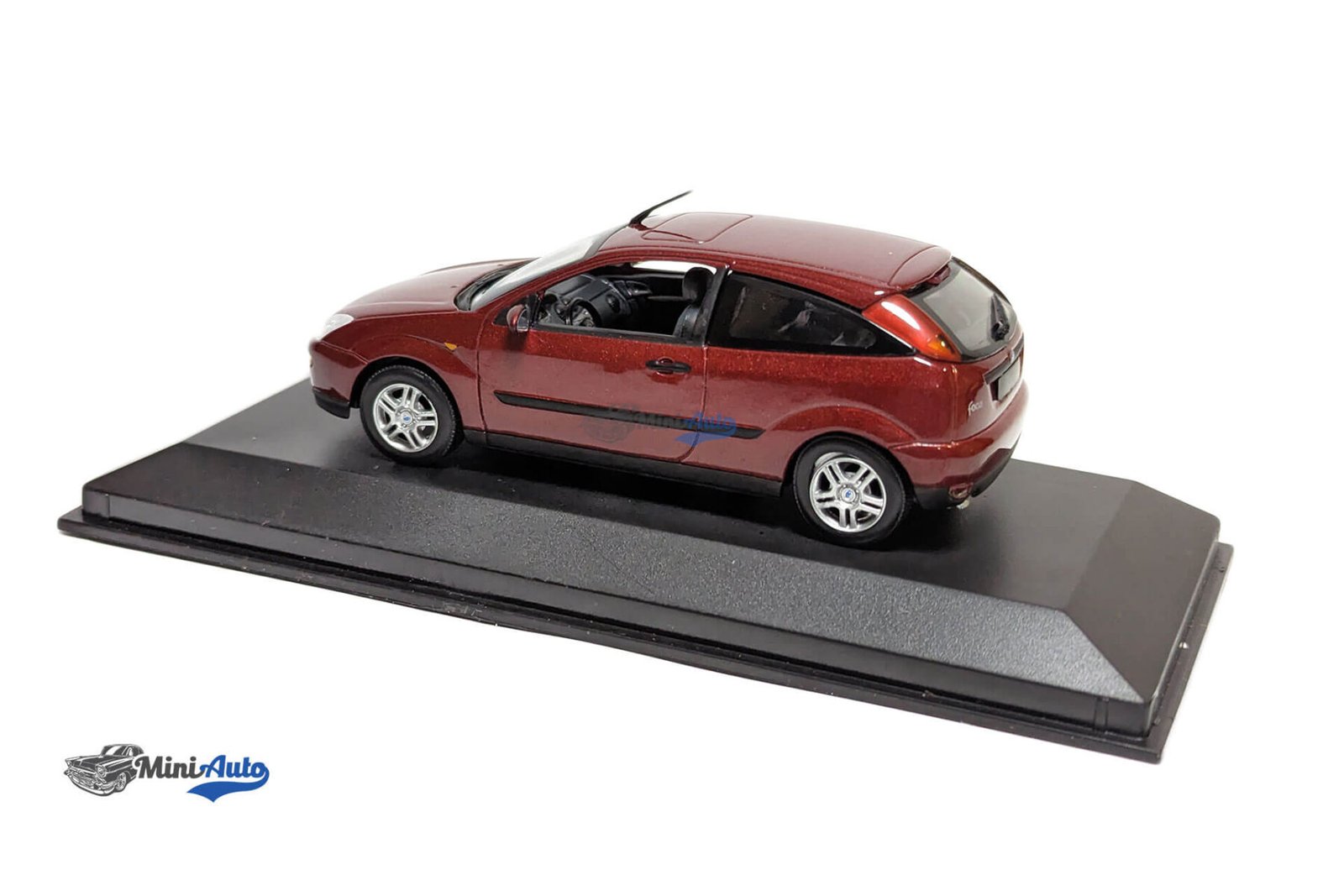 Ford Focus 3-door - 2001 - Red - Image 6