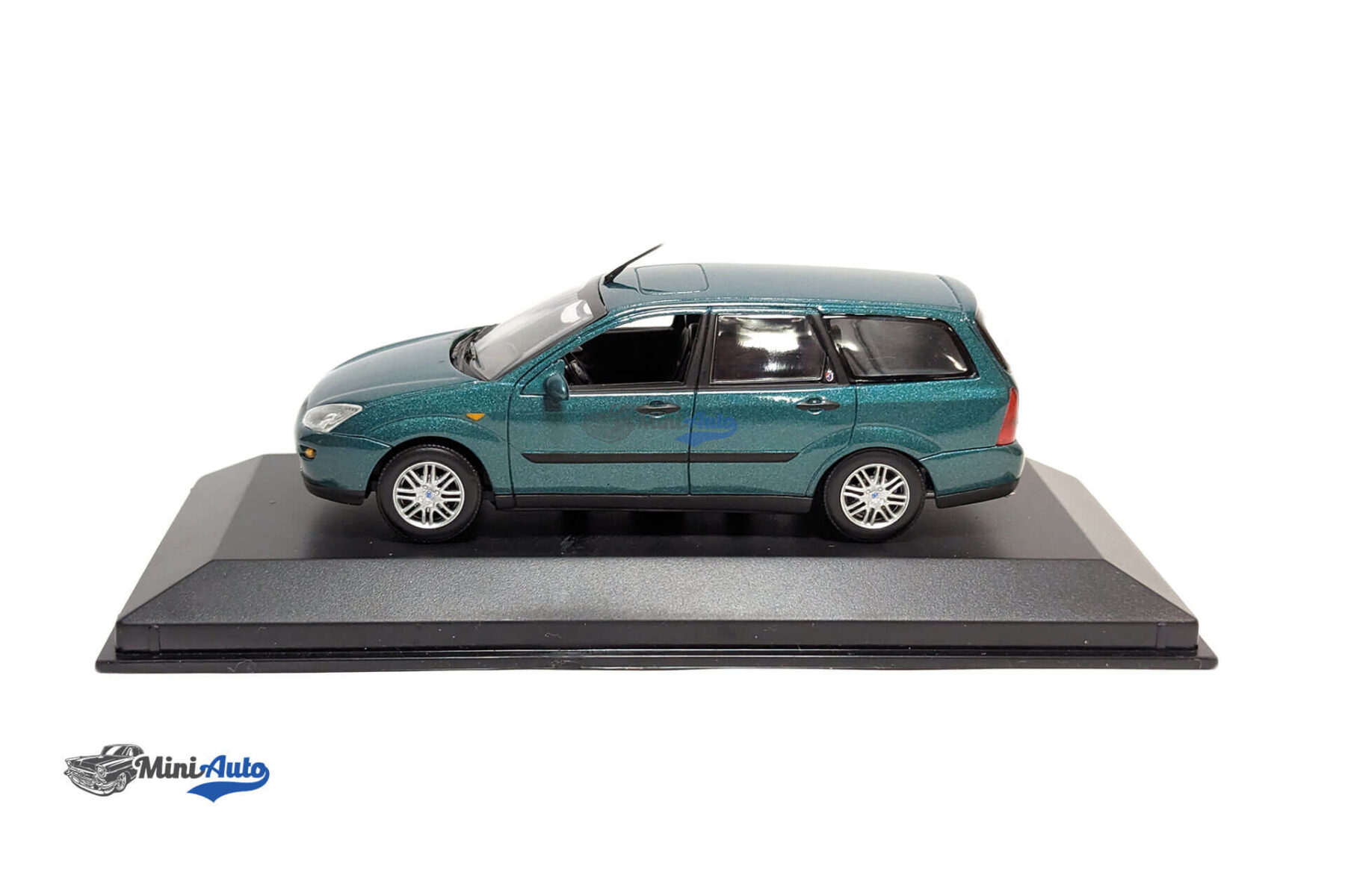 Ford Focus Kombi - 2001 - Green - Image 2