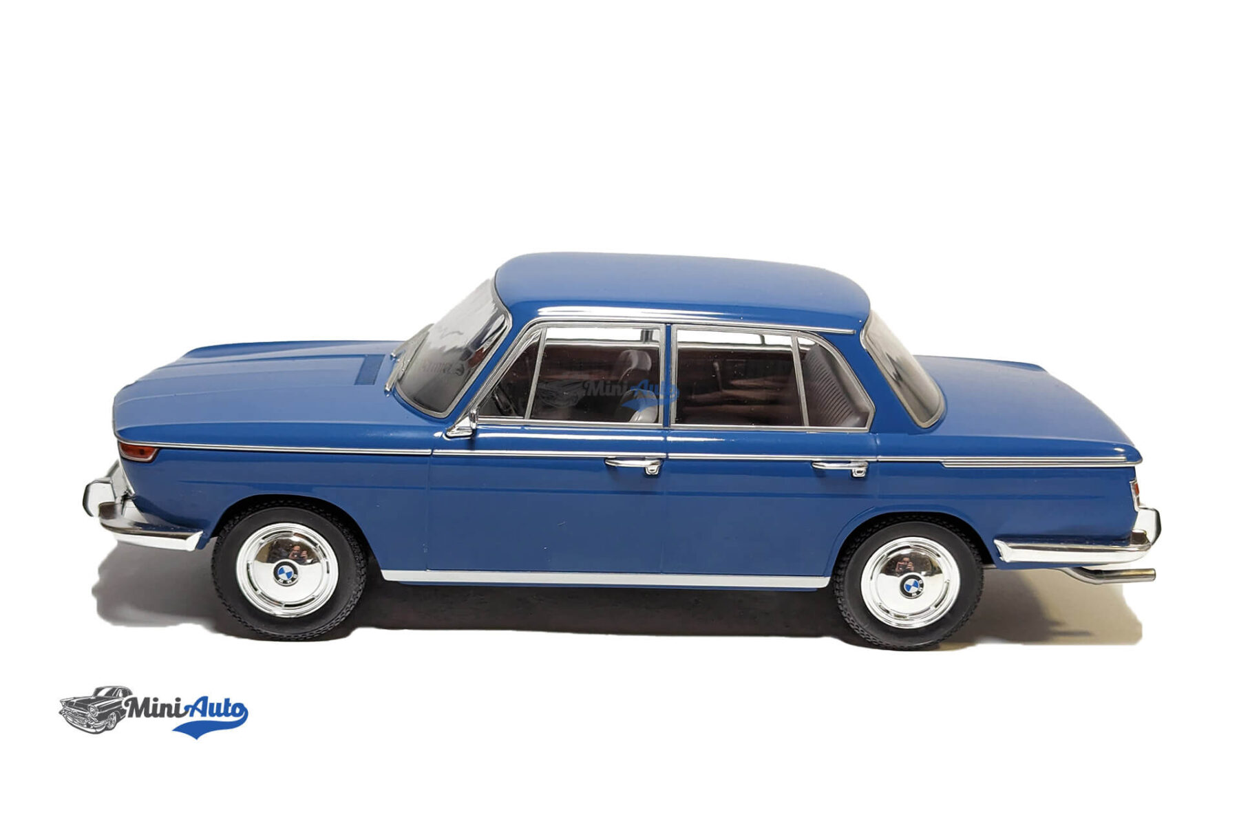 BMW 2000 (Type 121) - 1966 - Blue - Image 2