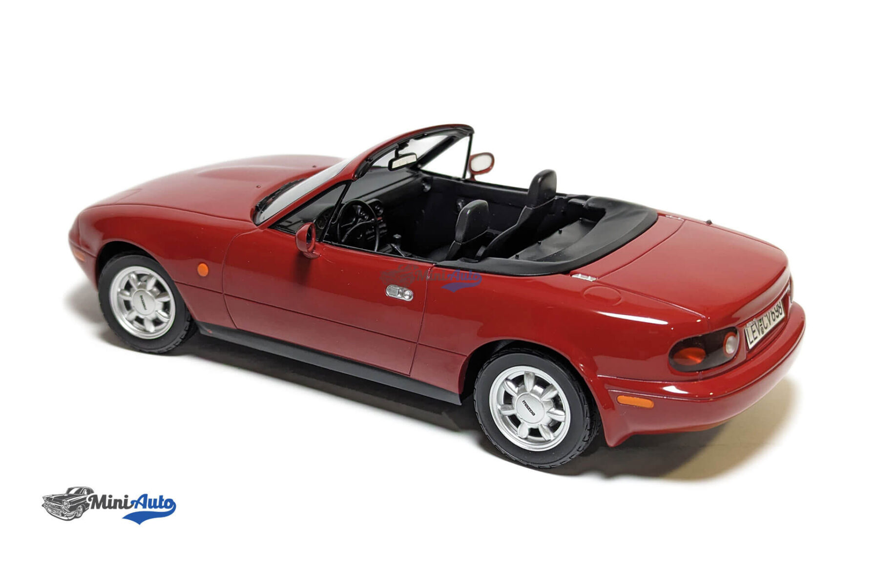 Mazda MX-5 - 1989 - Red - Image 10