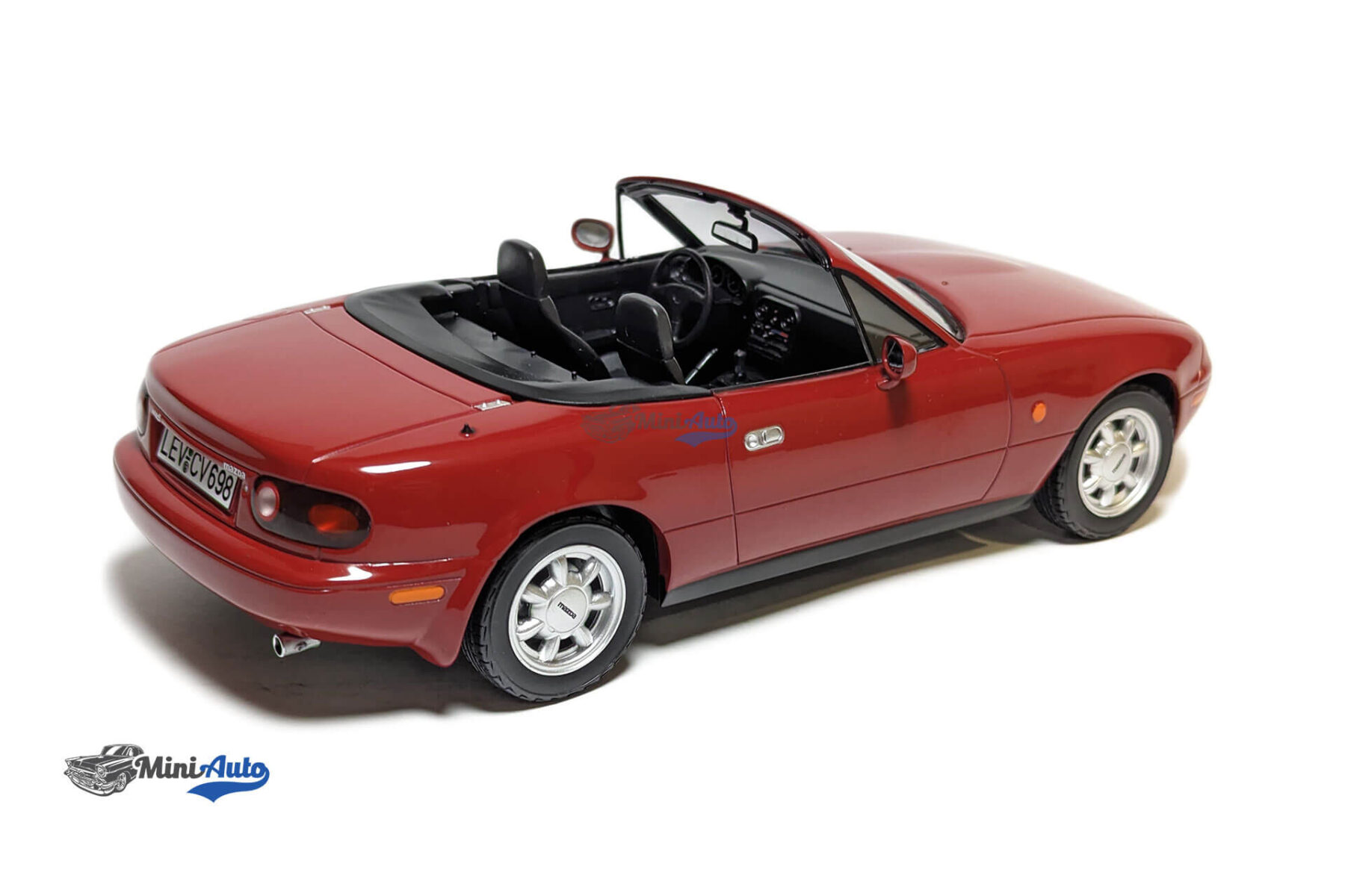 Mazda MX-5 - 1989 - Red - Image 11