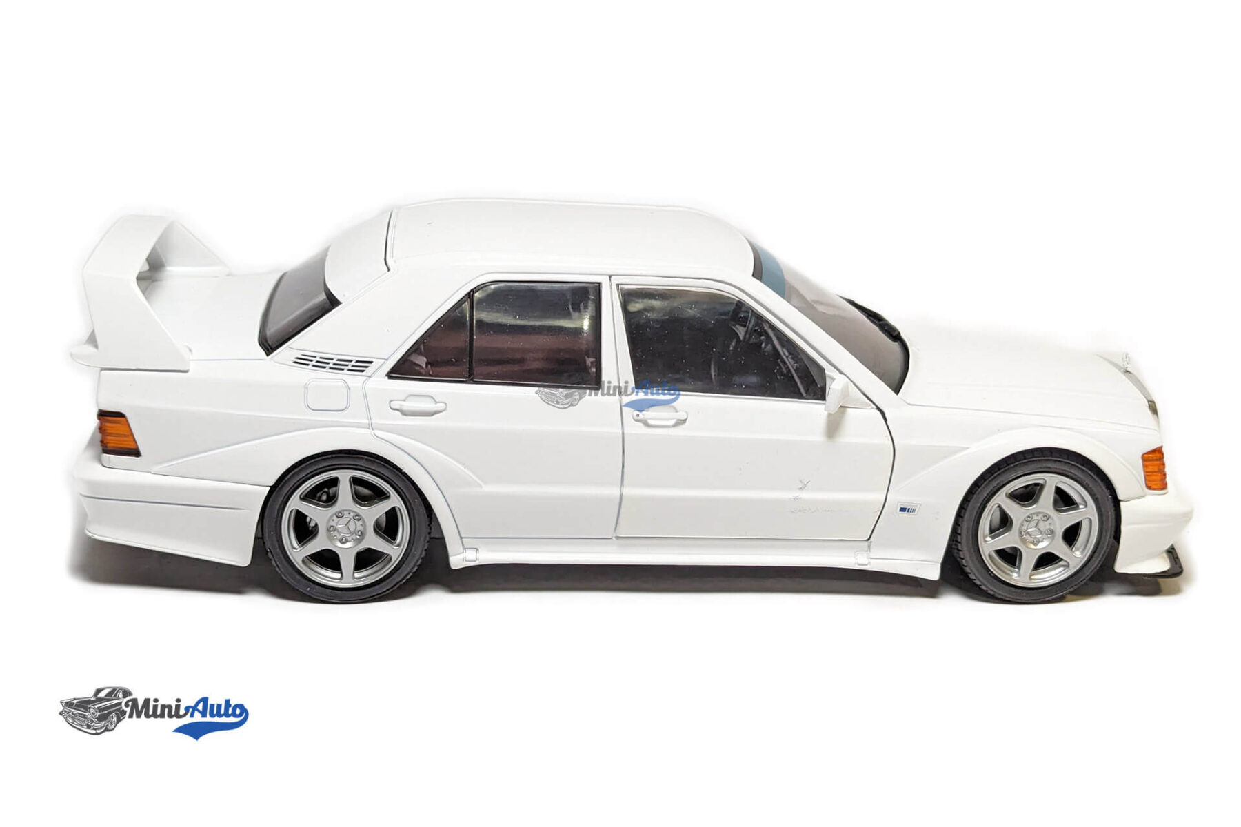 Mercedes-Benz 190E Evo 2 – 1990 – White - Image 11