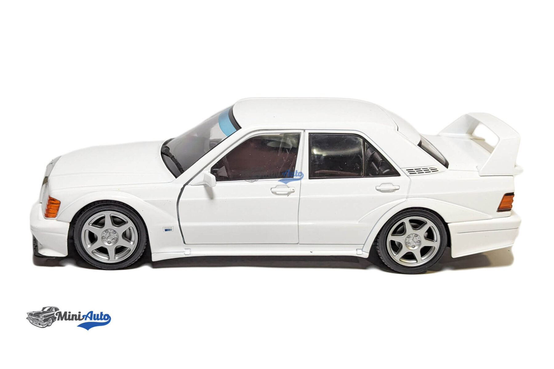 Mercedes-Benz 190E Evo 2 – 1990 – White - Image 10