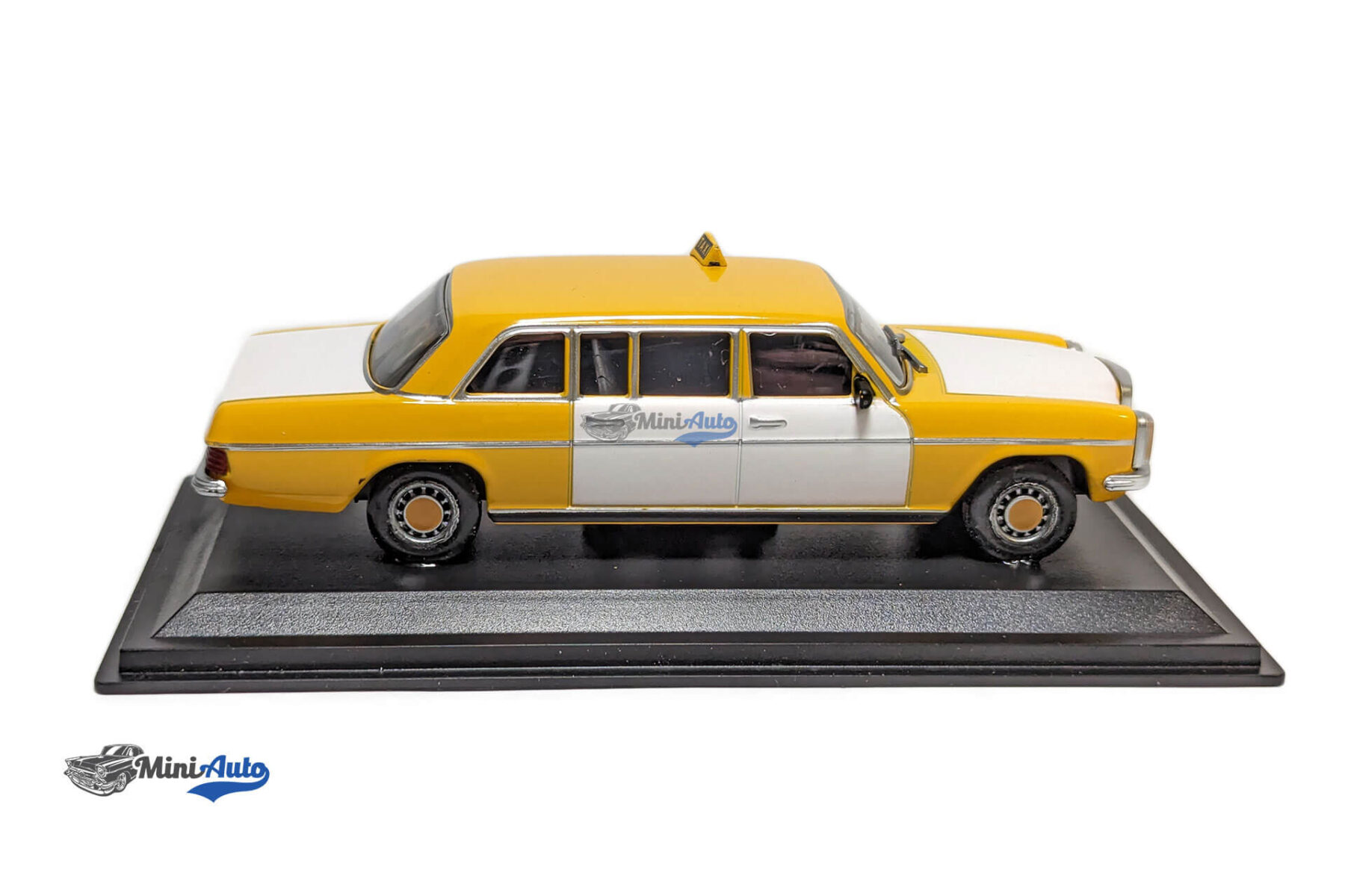 Mercedes-Benz 240d Taxi Beirut - 1970 - Yellow - Image 3