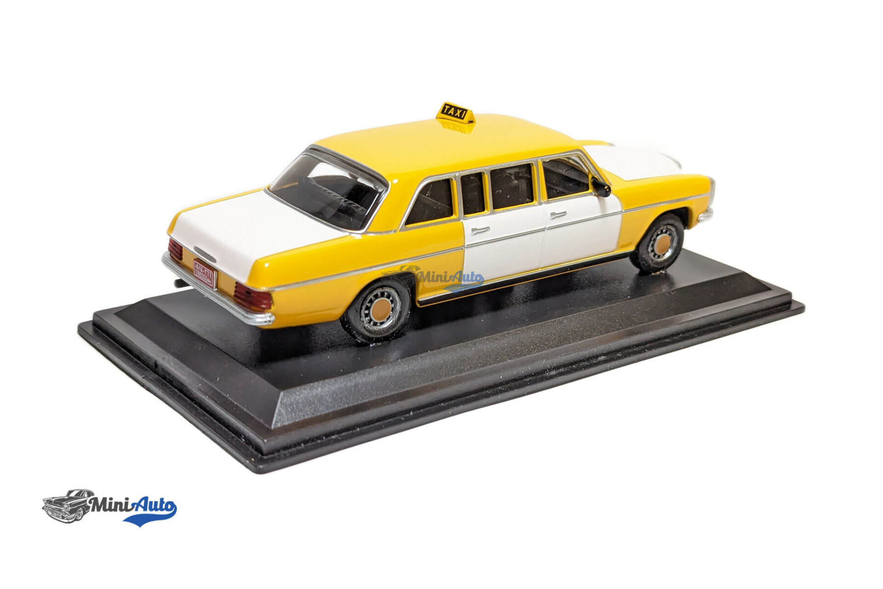 Mercedes-Benz 240d Taxi Beirut - 1970 - Yellow - Image 7