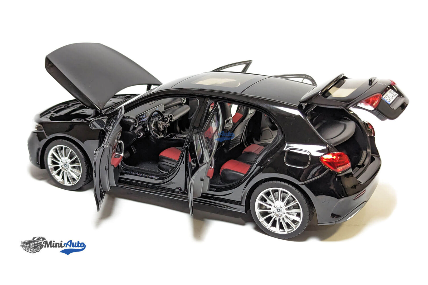 Mercedes-Benz A-Class - 2018 - Black - Image 5