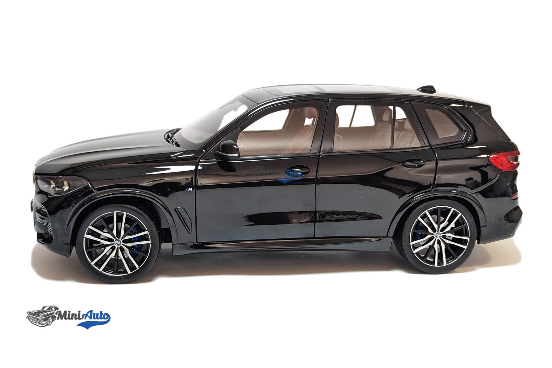BMW X5 - 2019 - Black - Image 10