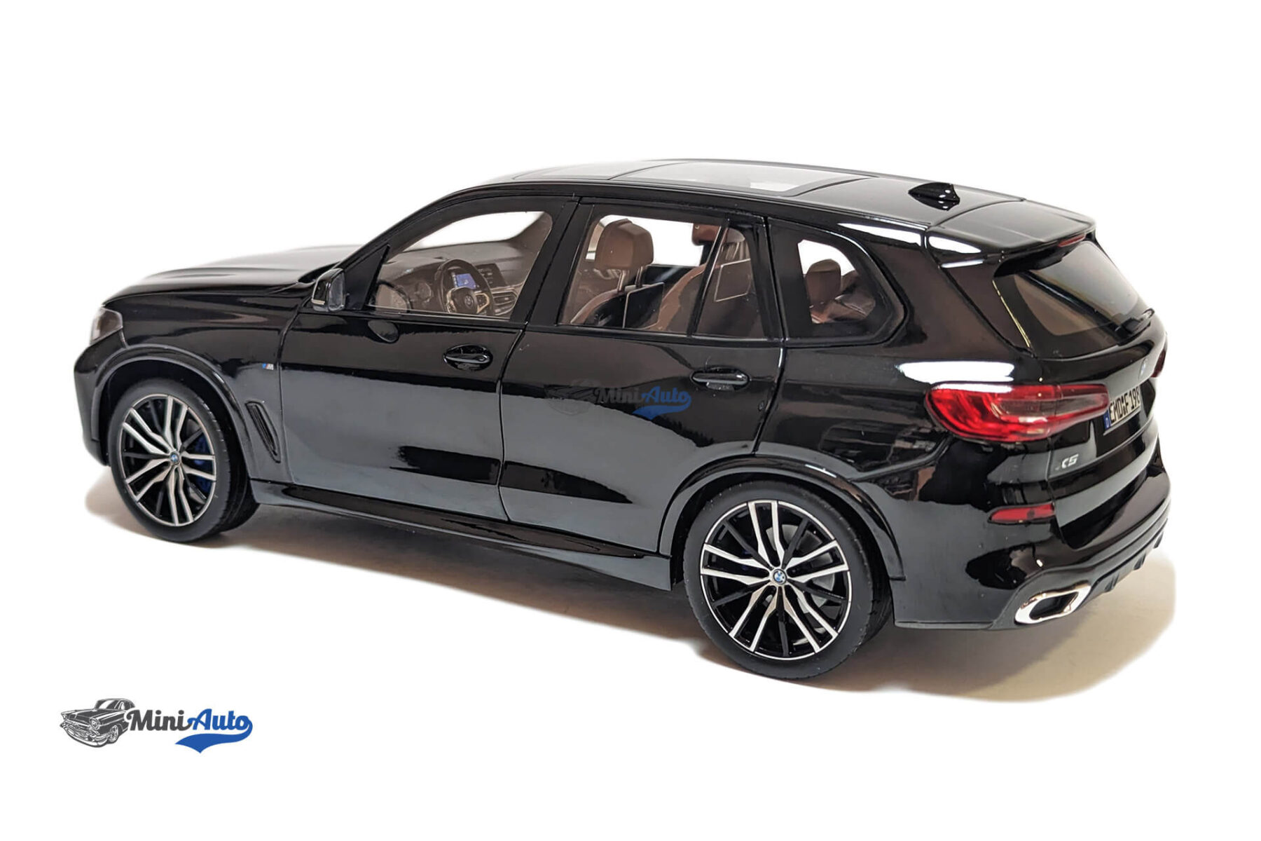 BMW X5 - 2019 - Black - Image 9