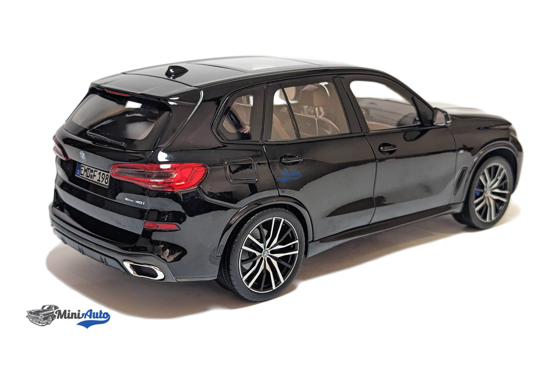 BMW X5 - 2019 - Black - Image 8