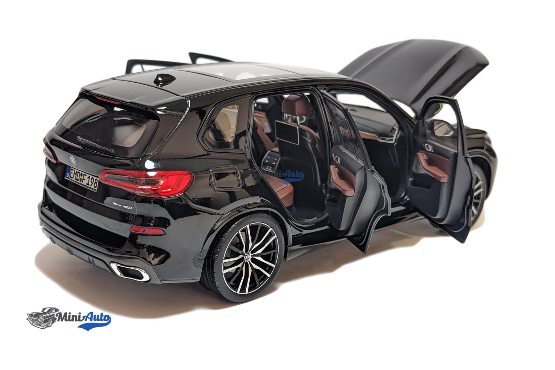 BMW X5 - 2019 - Black - Image 4