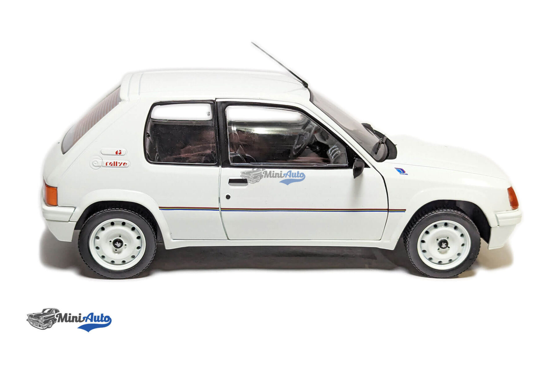 Peugeot 205 Rallye 1.9L MK1 - 1988 - White - Image 8