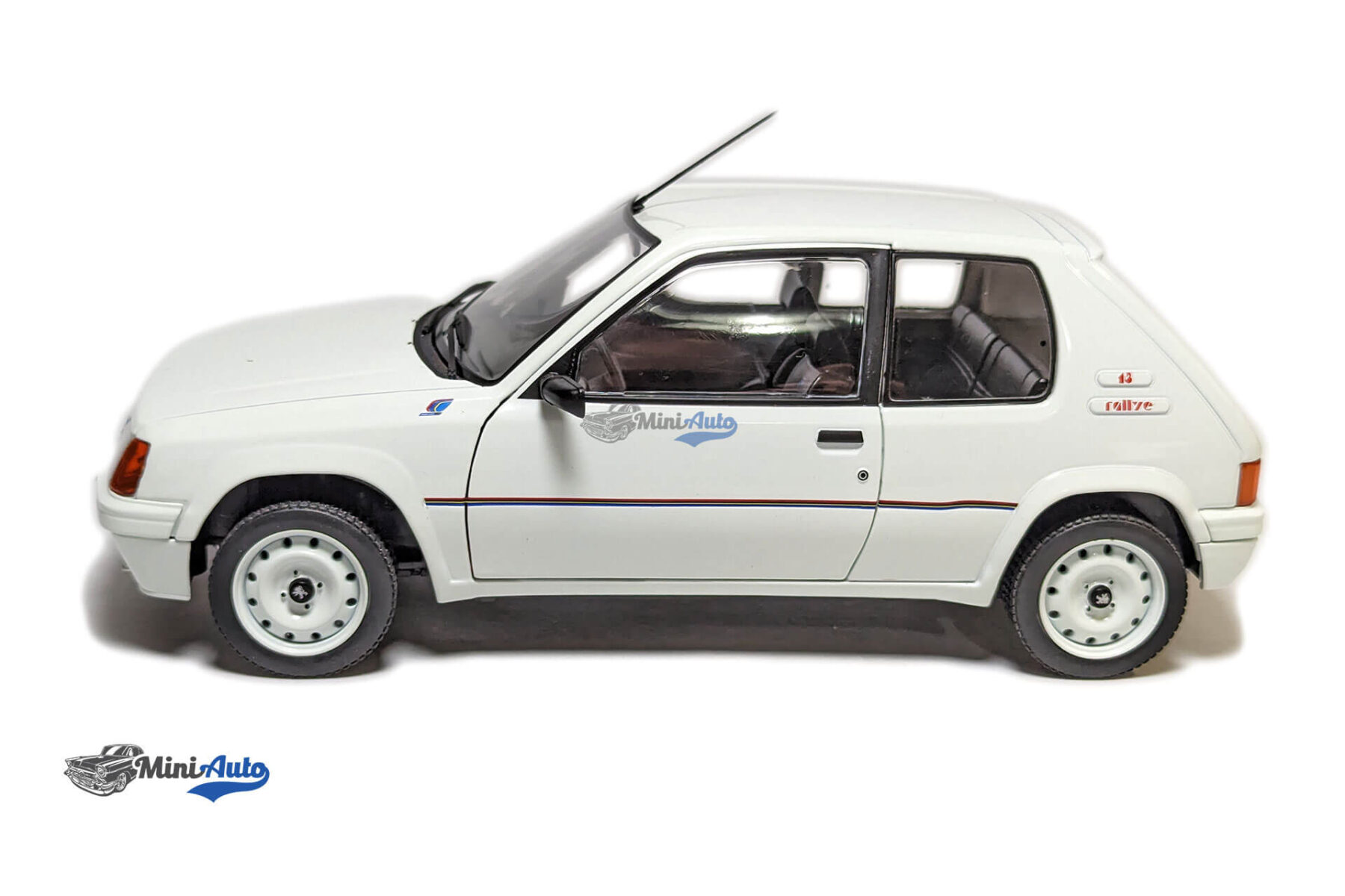 Peugeot 205 Rallye 1.9L MK1 - 1988 - White - Image 9
